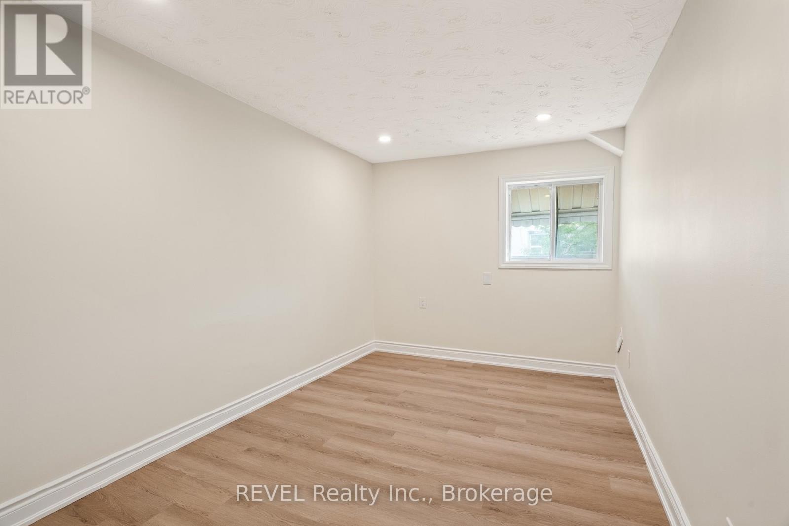 5829 Ferry Street, Niagara Falls, Ontario  L2G 1S8 - Photo 34 - X13599838