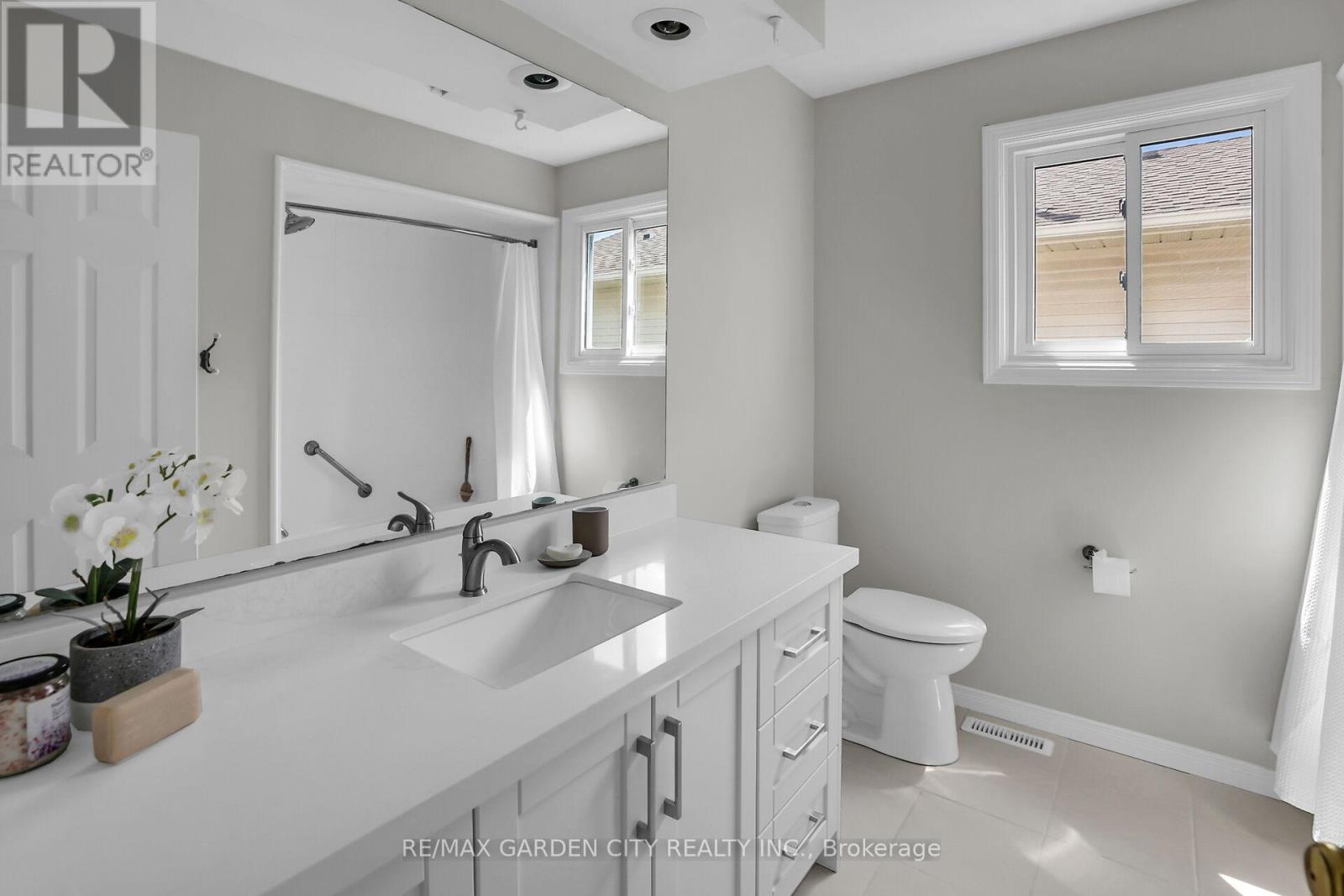 4542 Ivy Gardens Crescent, Lincoln, Ontario  L3J 0B3 - Photo 16 - X13599962