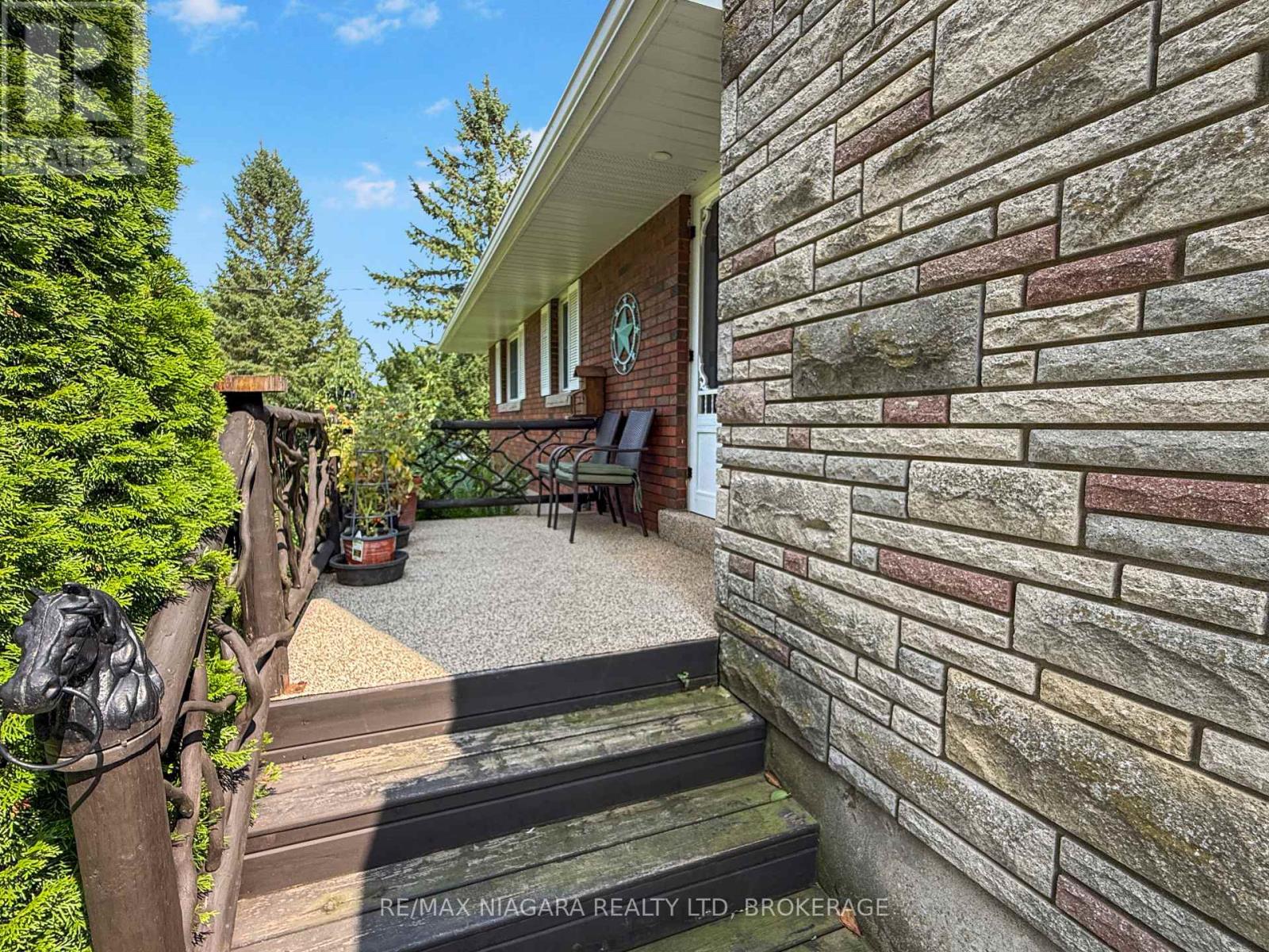 2223 Turner Road, Thorold, Ontario  L3B 5N5 - Photo 3 - X13601020