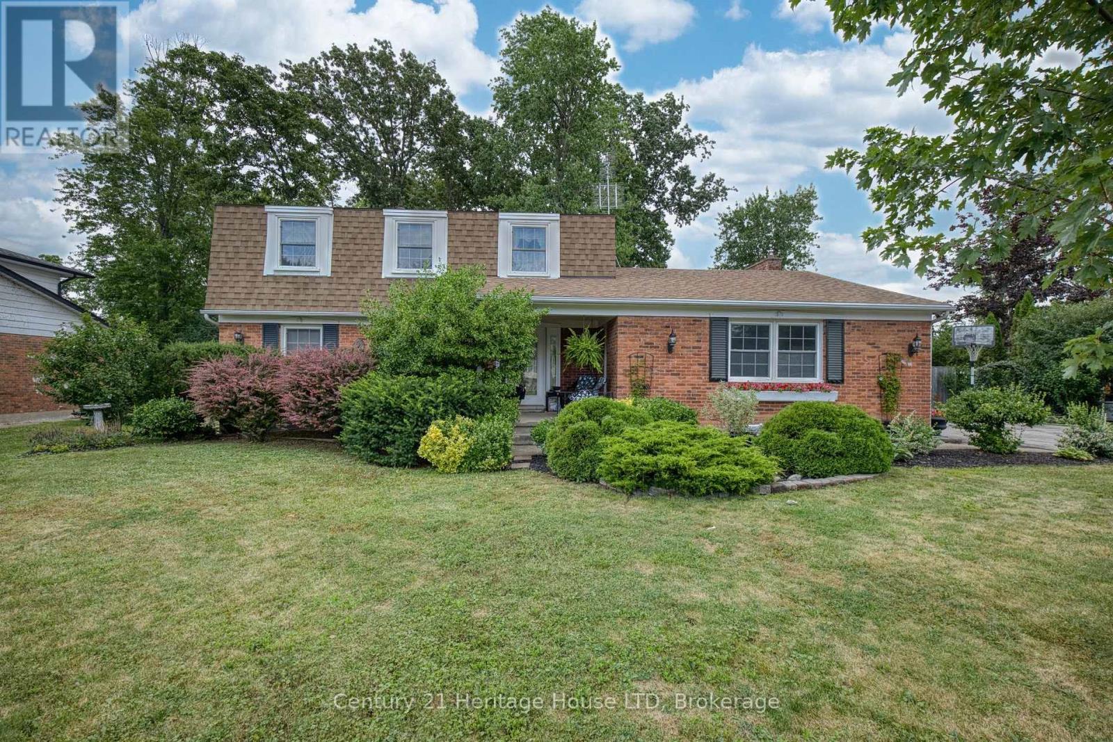 688 DAYTONA DRIVE, Fort Erie, Ontario