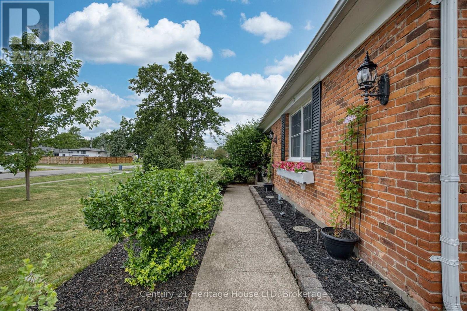 688 Daytona Drive, Fort Erie, Ontario  L2A 4Z6 - Photo 41 - X13601368