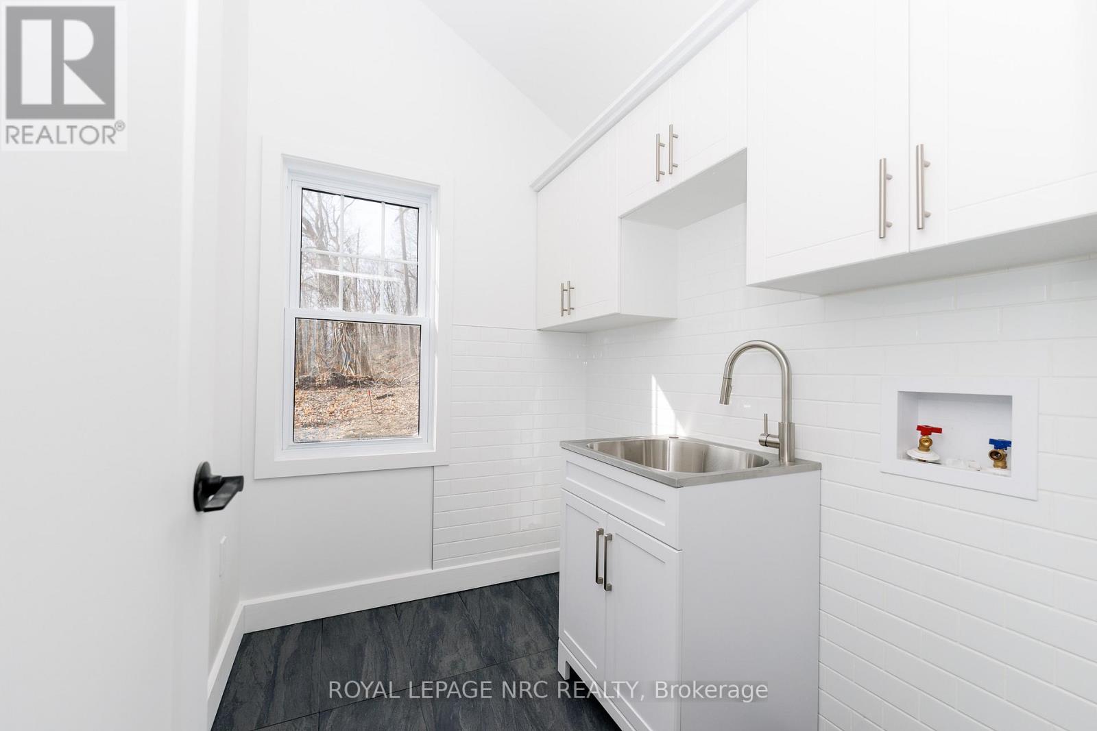 212 Holloway Bay Road S, Port Colborne, Ontario  L0S 1R0 - Photo 17 - X13601852