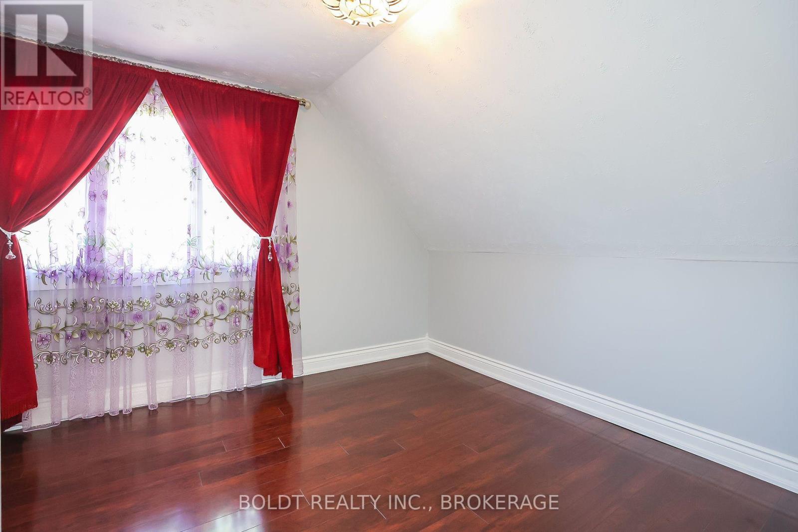 5060 Ontario Avenue, Niagara Falls, Ontario  L2E 3R9 - Photo 17 - X13602196