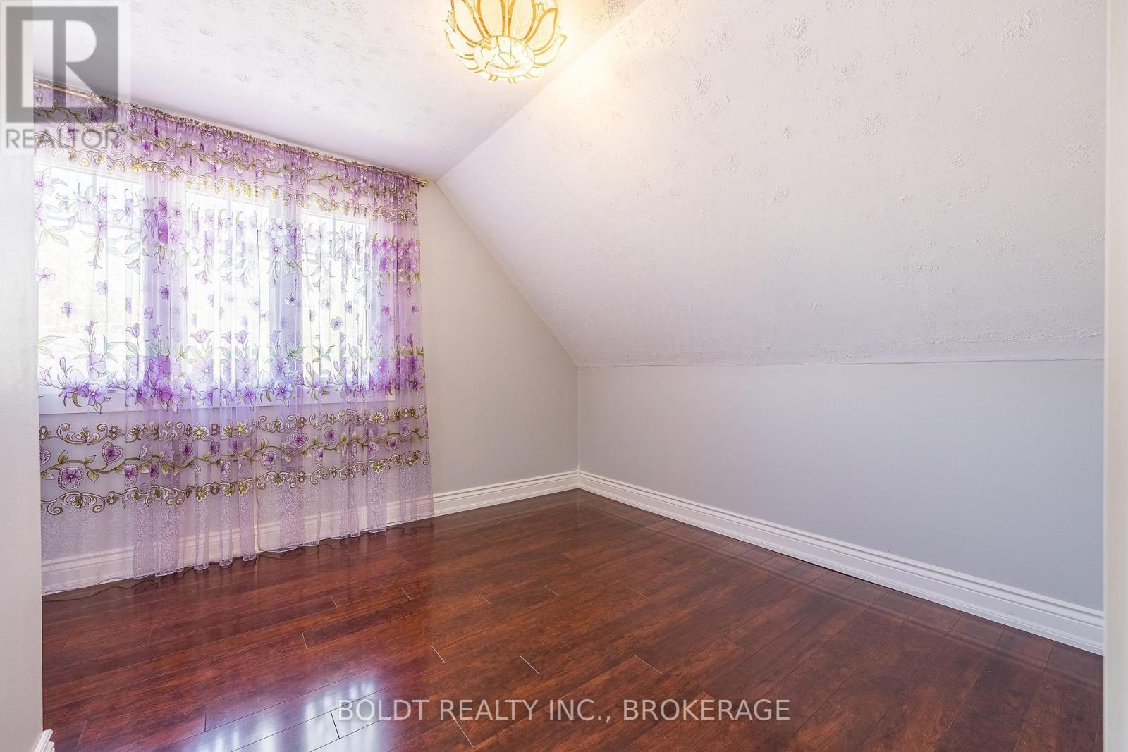 5060 Ontario Avenue, Niagara Falls, Ontario  L2E 3R9 - Photo 18 - X13602196