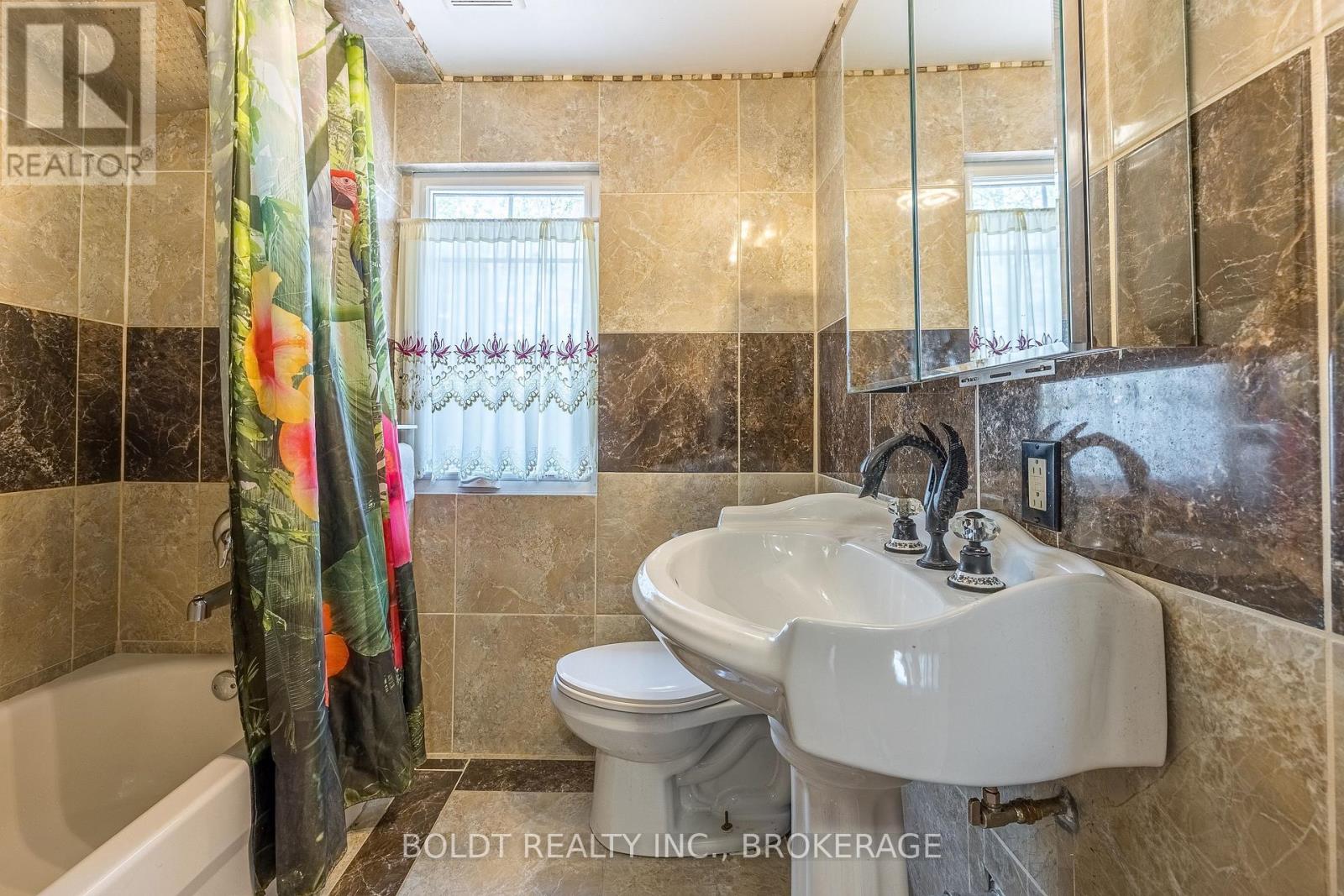 5060 Ontario Avenue, Niagara Falls, Ontario  L2E 3R9 - Photo 20 - X13602196