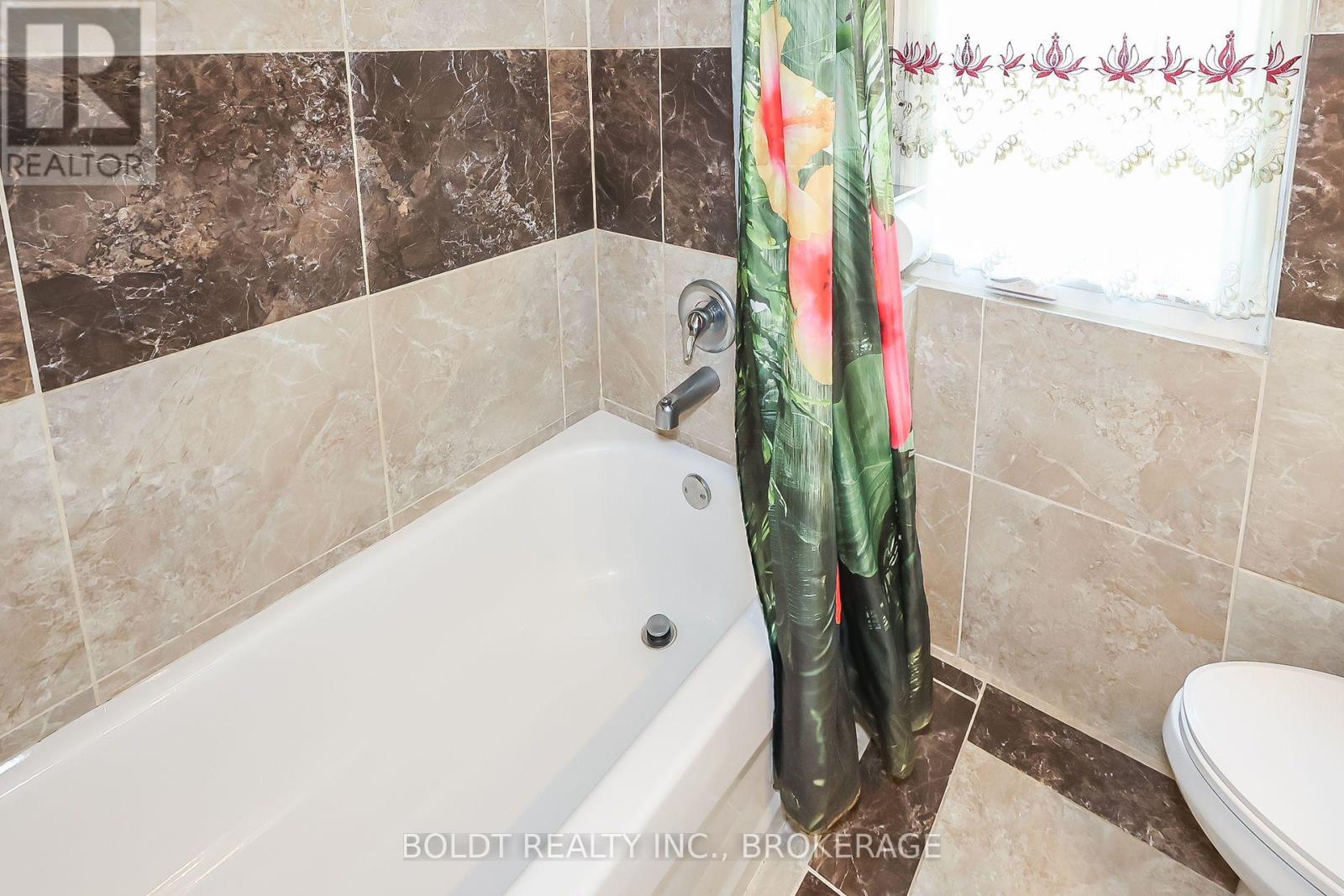 5060 Ontario Avenue, Niagara Falls, Ontario  L2E 3R9 - Photo 22 - X13602196