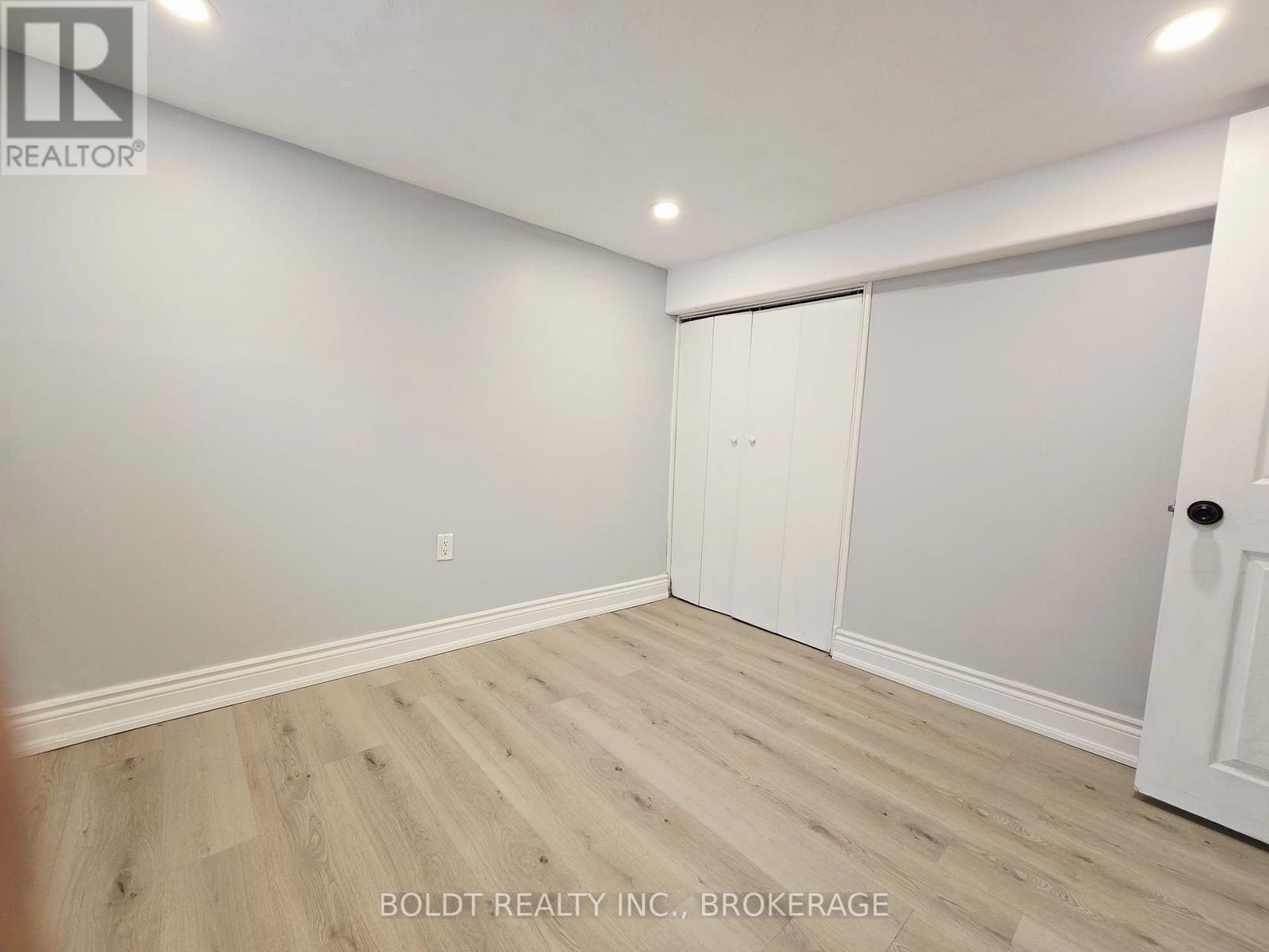 5060 Ontario Avenue, Niagara Falls, Ontario  L2E 3R9 - Photo 30 - X13602196