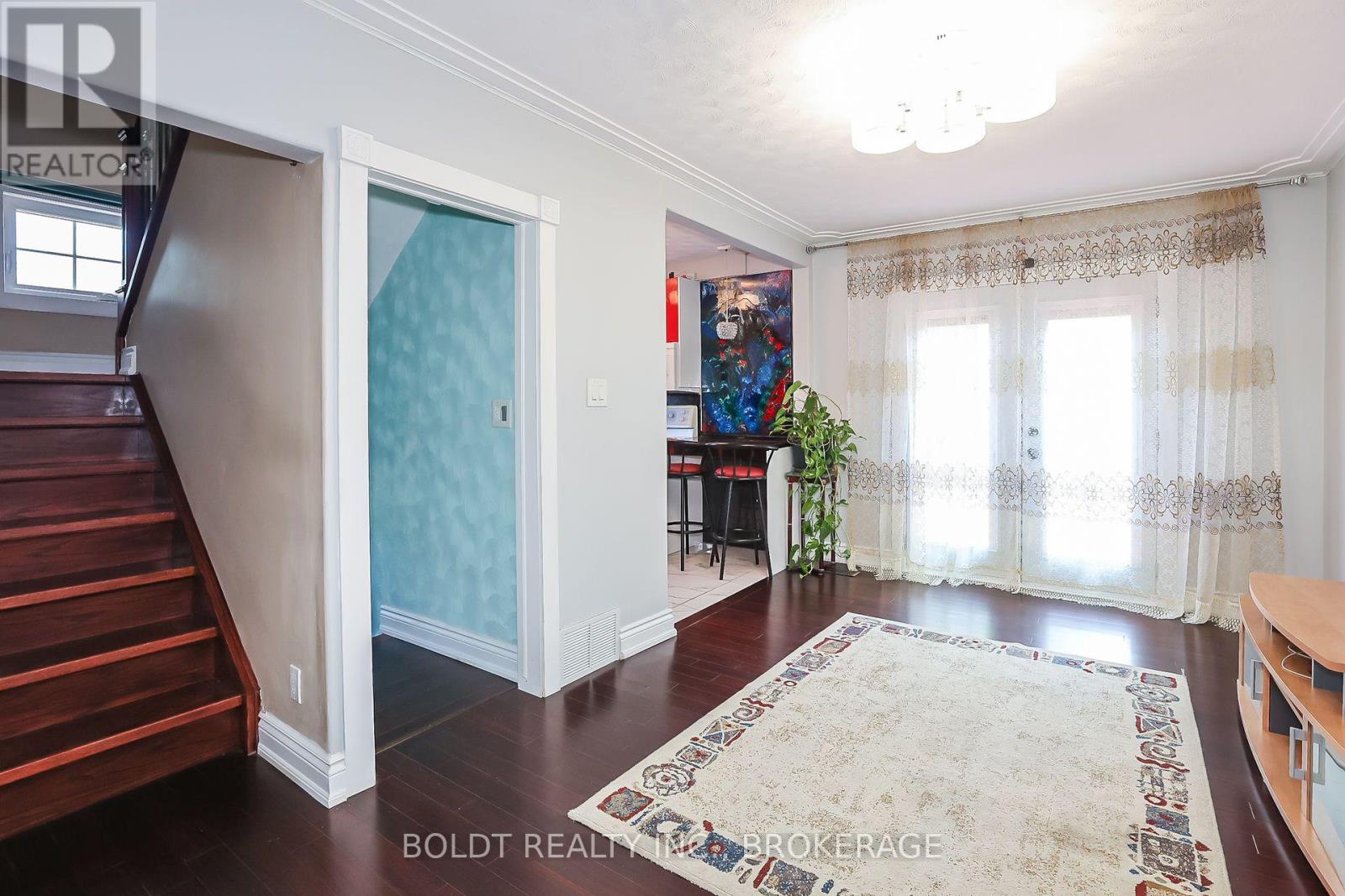 5060 Ontario Avenue, Niagara Falls, Ontario  L2E 3R9 - Photo 6 - X13602196