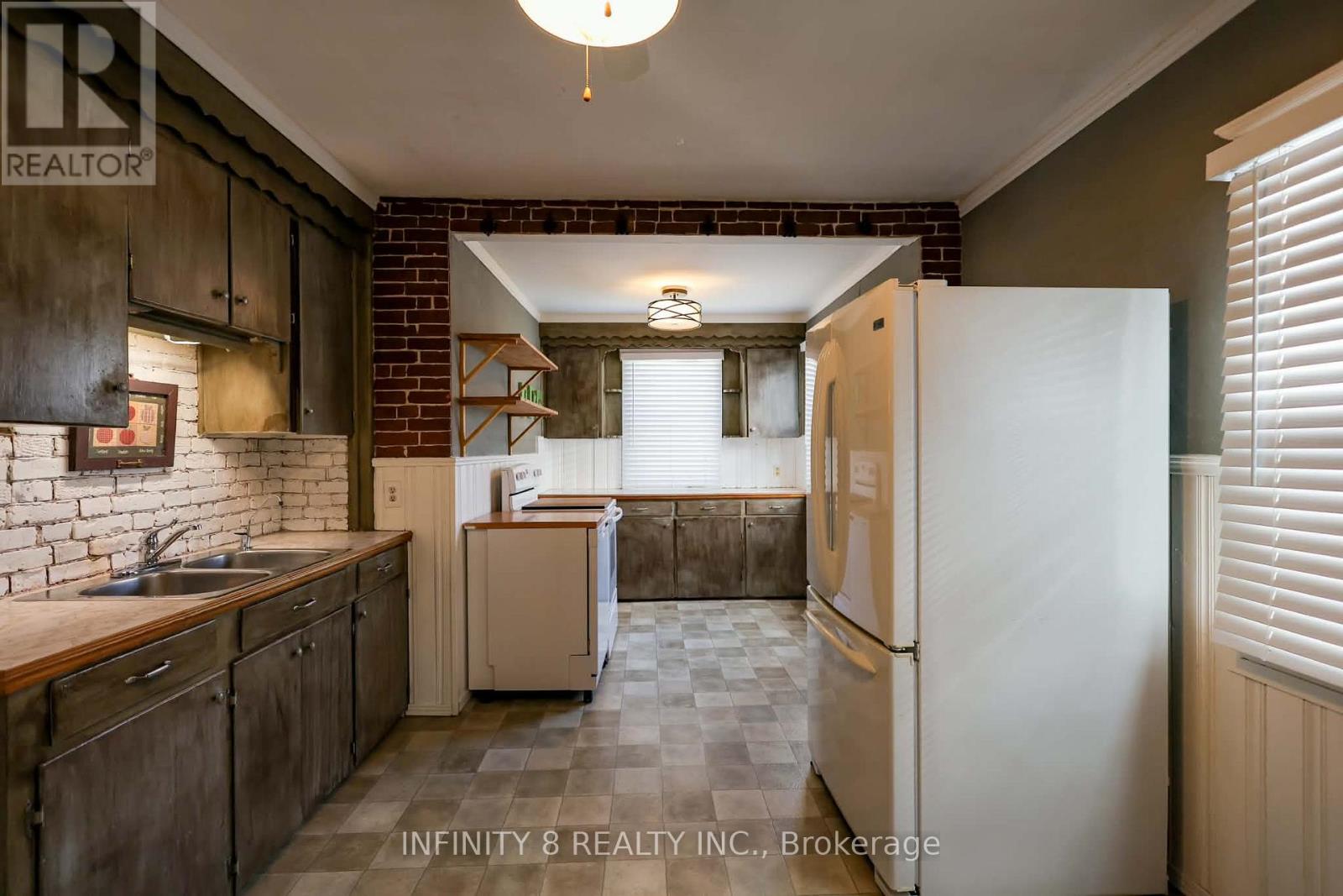 4 Alpine Street, St. Catharines, Ontario  L2S 2Y1 - Photo 5 - X13602830