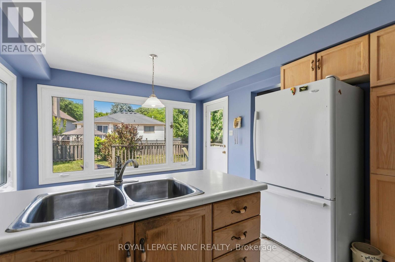 23 Woodside Square, Pelham, Ontario  L0S 1E4 - Photo 13 - X13603410
