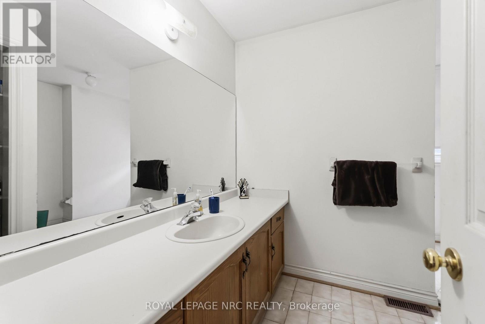 23 Woodside Square, Pelham, Ontario  L0S 1E4 - Photo 18 - X13603410