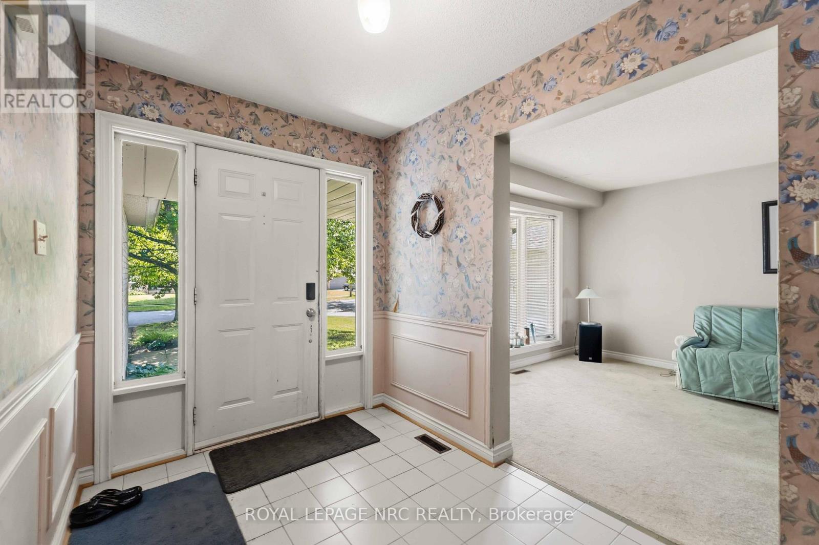 23 Woodside Square, Pelham, Ontario  L0S 1E4 - Photo 4 - X13603410