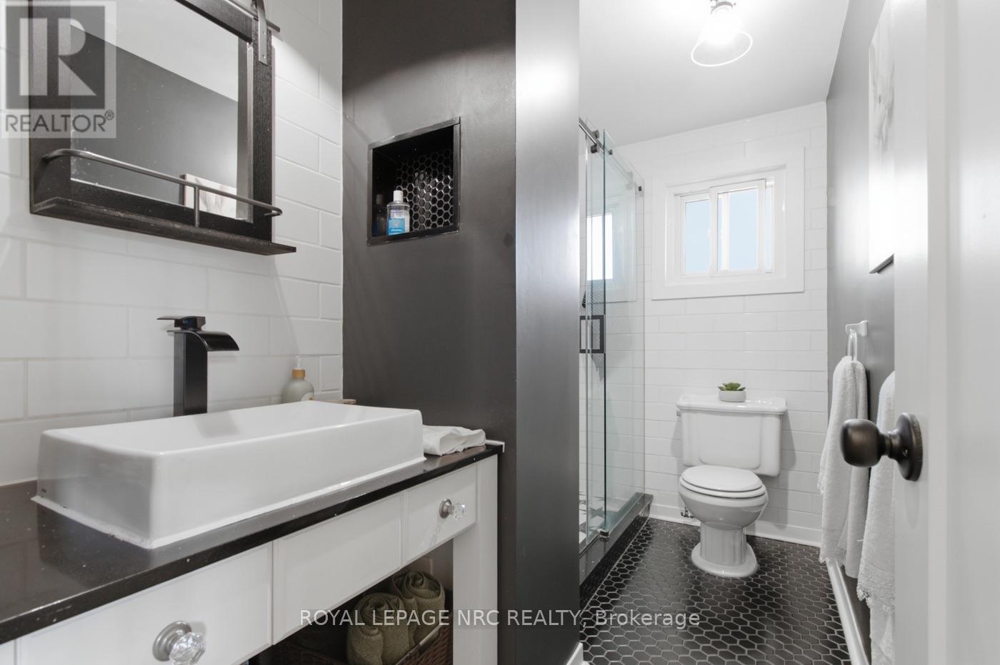 182 Leaside Drive, Welland, Ontario  L3C 6H1 - Photo 15 - X13603474