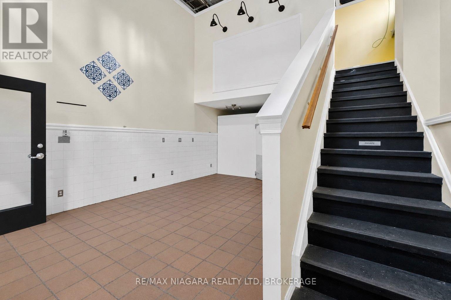 111 - 17 Lock Street, St. Catharines, Ontario  L2N 5B6 - Photo 6 - X13603930