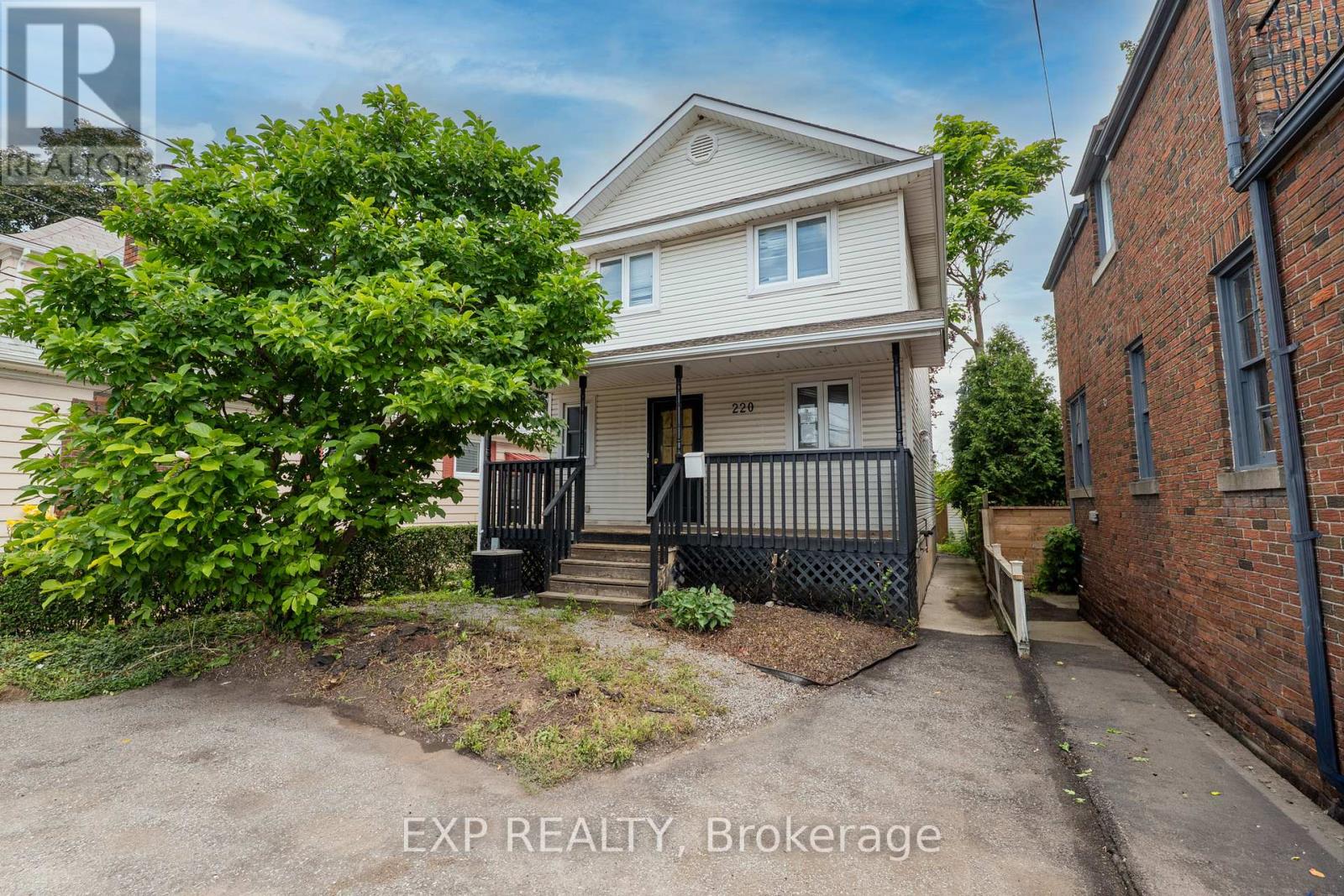 220 GENEVA STREET, St. Catharines, Ontario