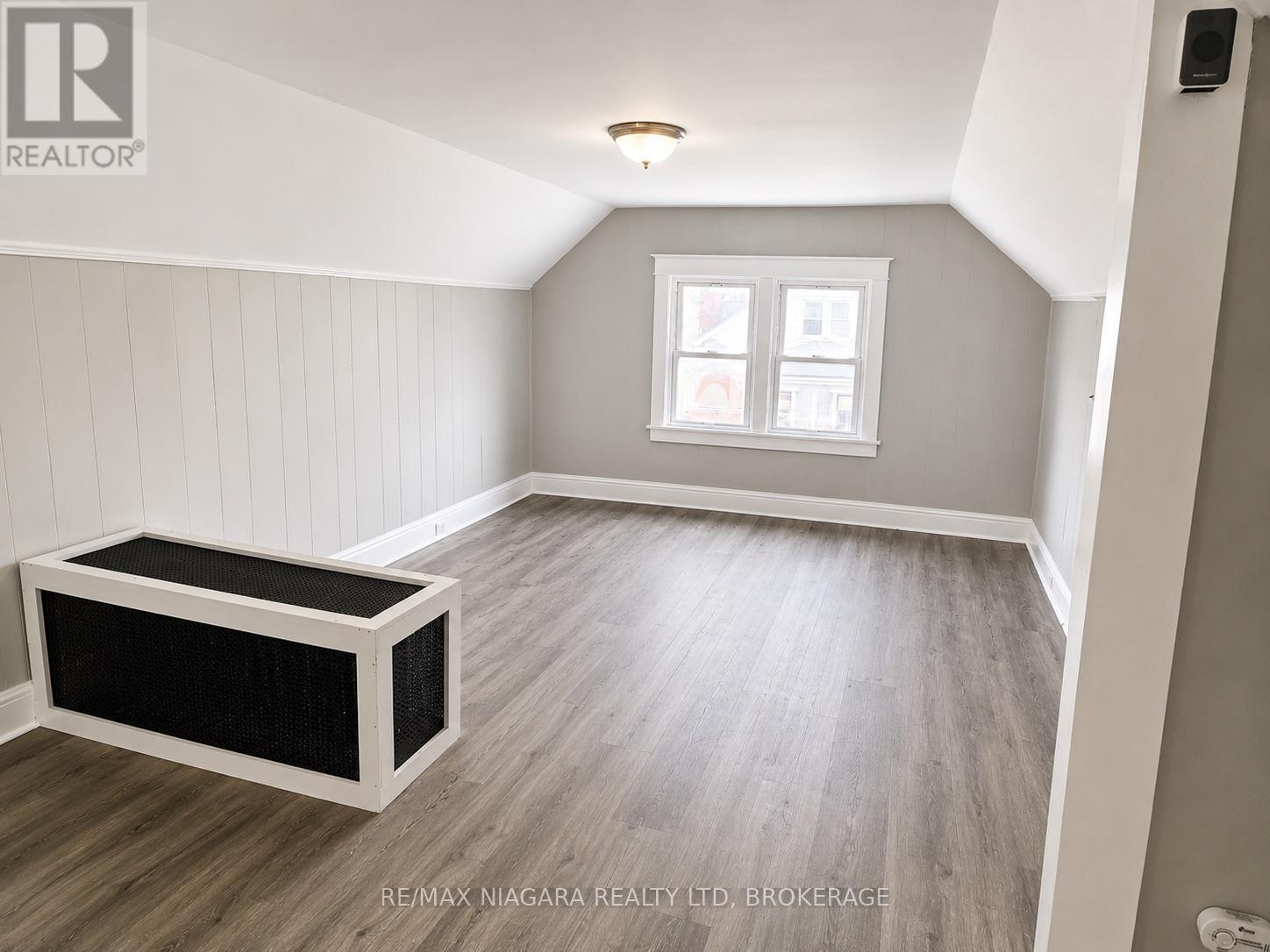 3 - 23 Avenue Place, Welland, Ontario  L3B 4B2 - Photo 3 - X13604100