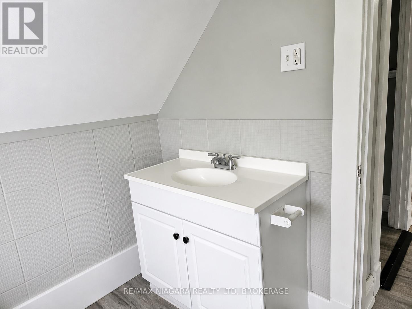 3 - 23 Avenue Place, Welland, Ontario  L3B 4B2 - Photo 7 - X13604100