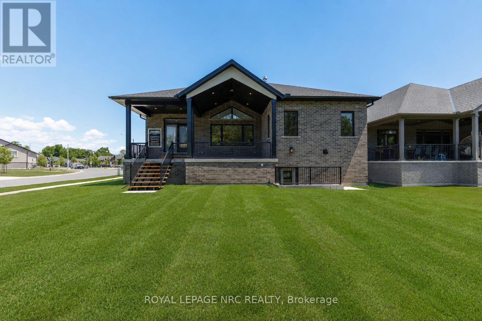 270 Lancaster Drive, Port Colborne, Ontario  L2V 5P3 - Photo 2 - X13604172