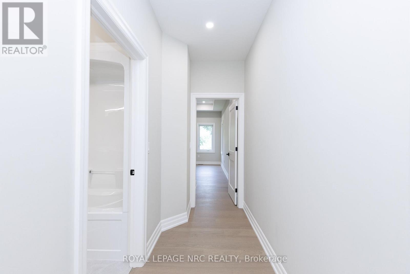 270 Lancaster Drive, Port Colborne, Ontario  L2V 5P3 - Photo 24 - X13604172