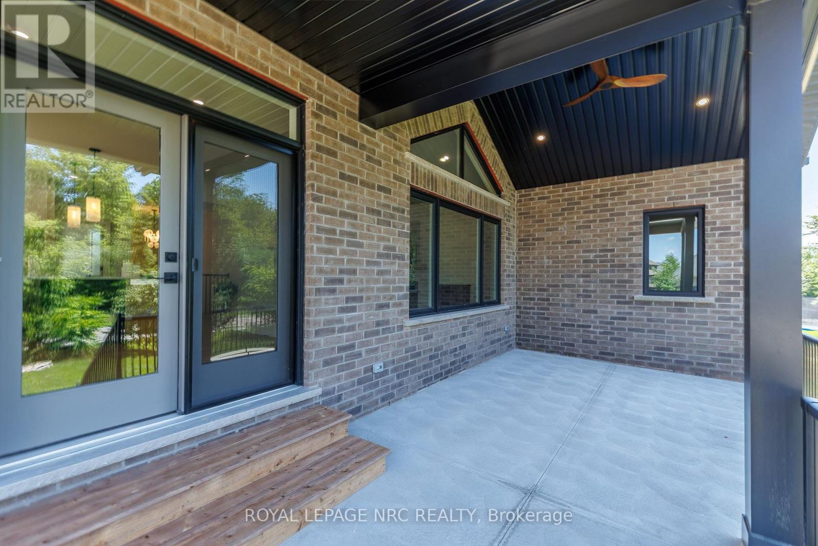 270 Lancaster Drive, Port Colborne, Ontario  L2V 5P3 - Photo 3 - X13604172