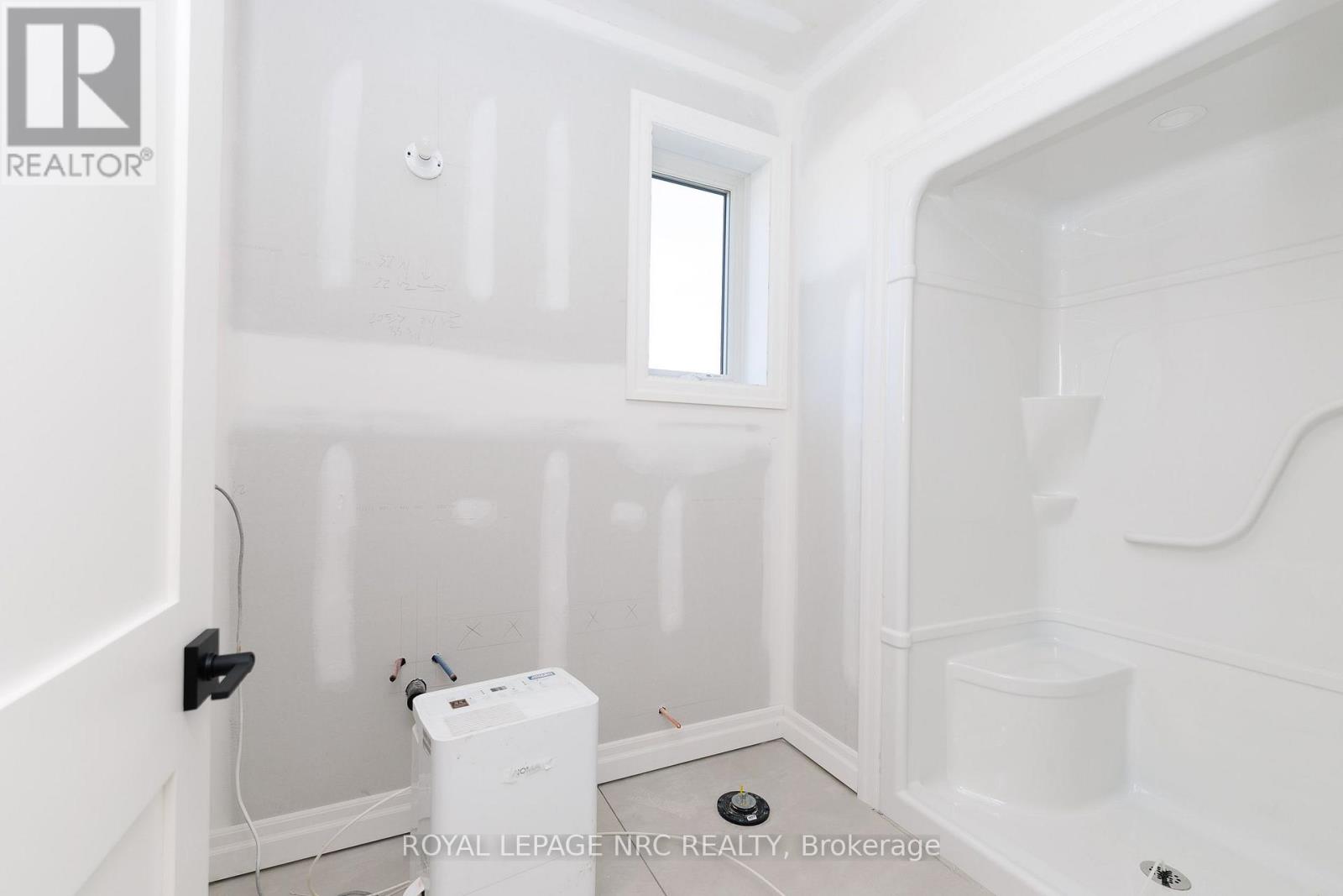 270 Lancaster Drive, Port Colborne, Ontario  L2V 5P3 - Photo 31 - X13604172