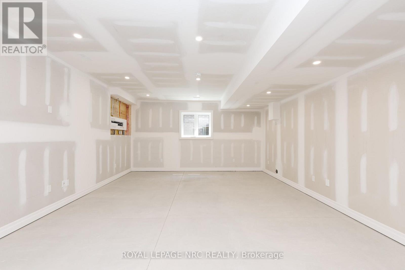 270 Lancaster Drive, Port Colborne, Ontario  L2V 5P3 - Photo 33 - X13604172