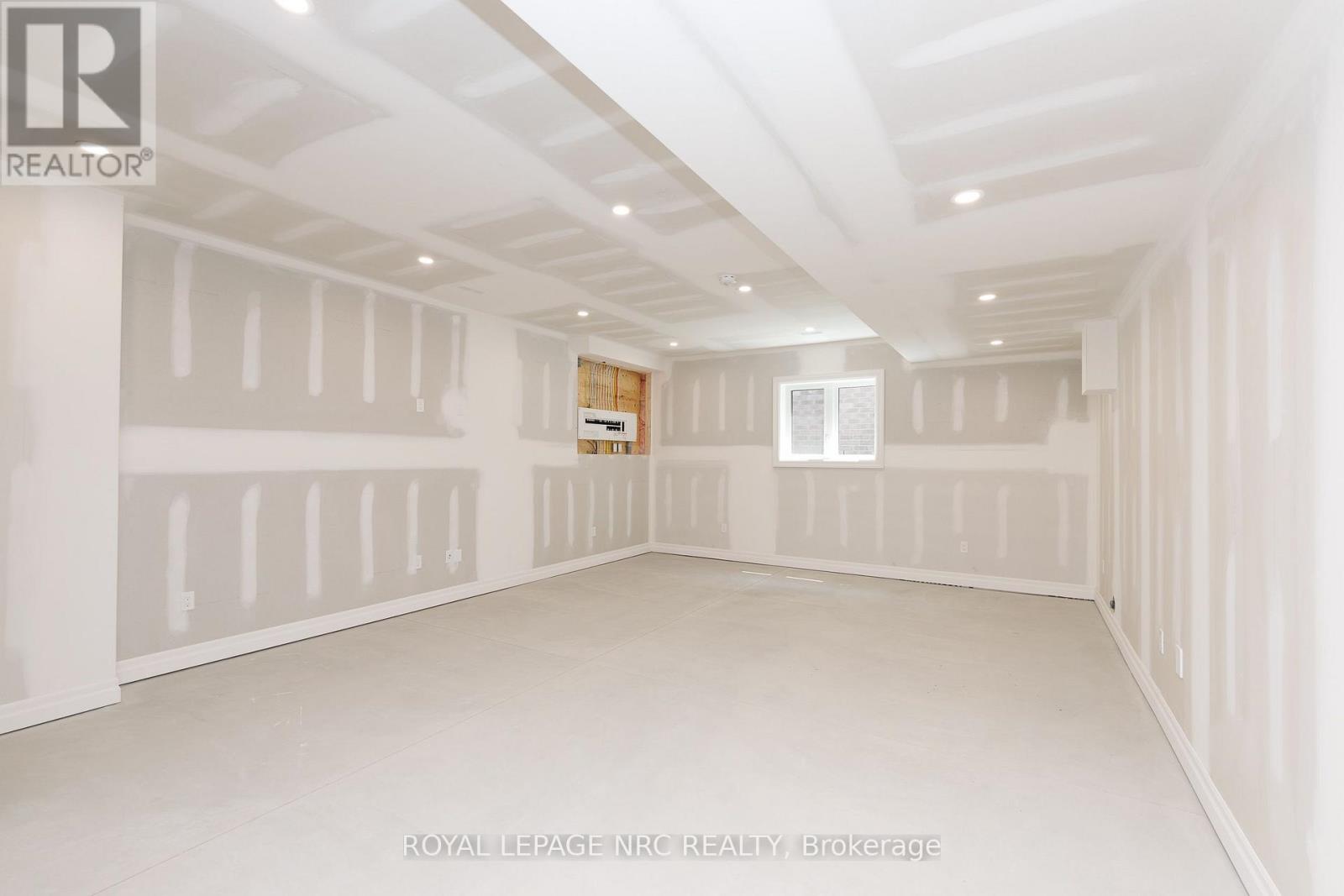 270 Lancaster Drive, Port Colborne, Ontario  L2V 5P3 - Photo 34 - X13604172