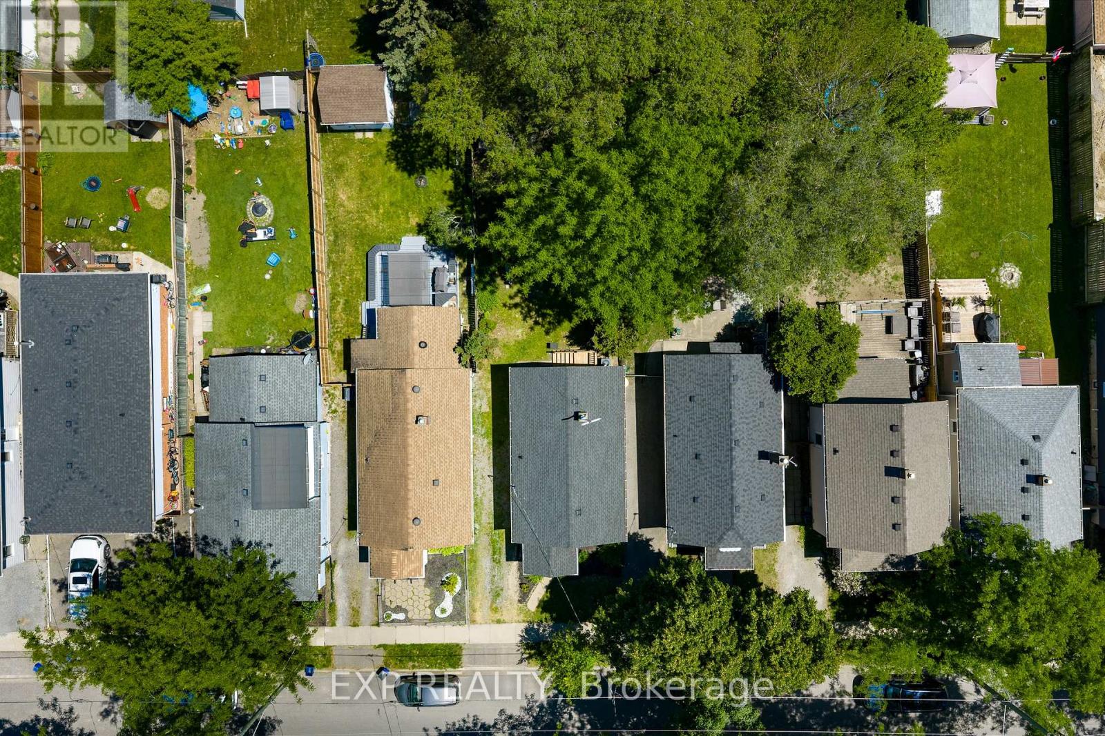 28 Grantham Avenue, St. Catharines, Ontario  L2P 3B4 - Photo 3 - X13604896
