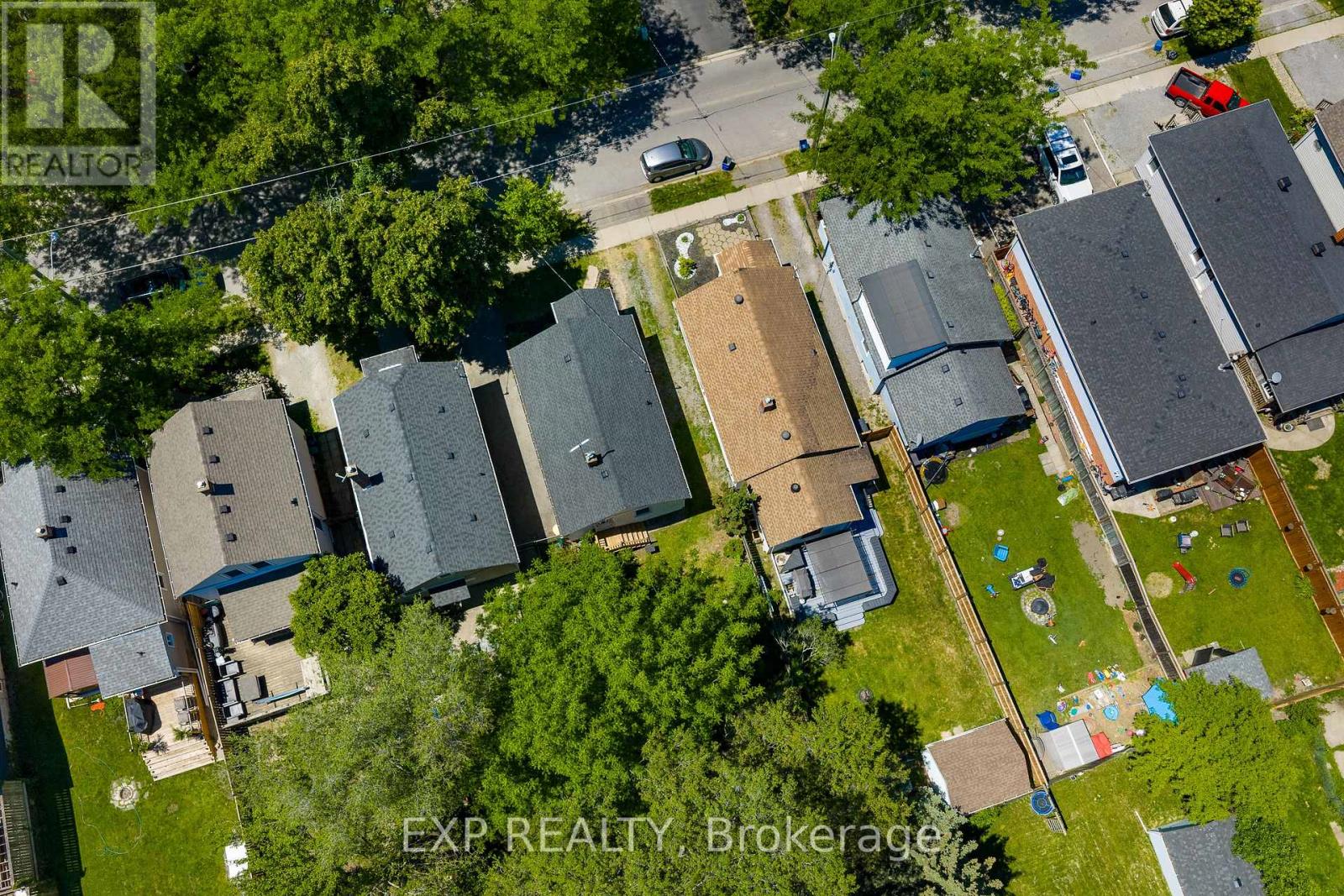 28 Grantham Avenue, St. Catharines, Ontario  L2P 3B4 - Photo 4 - X13604896