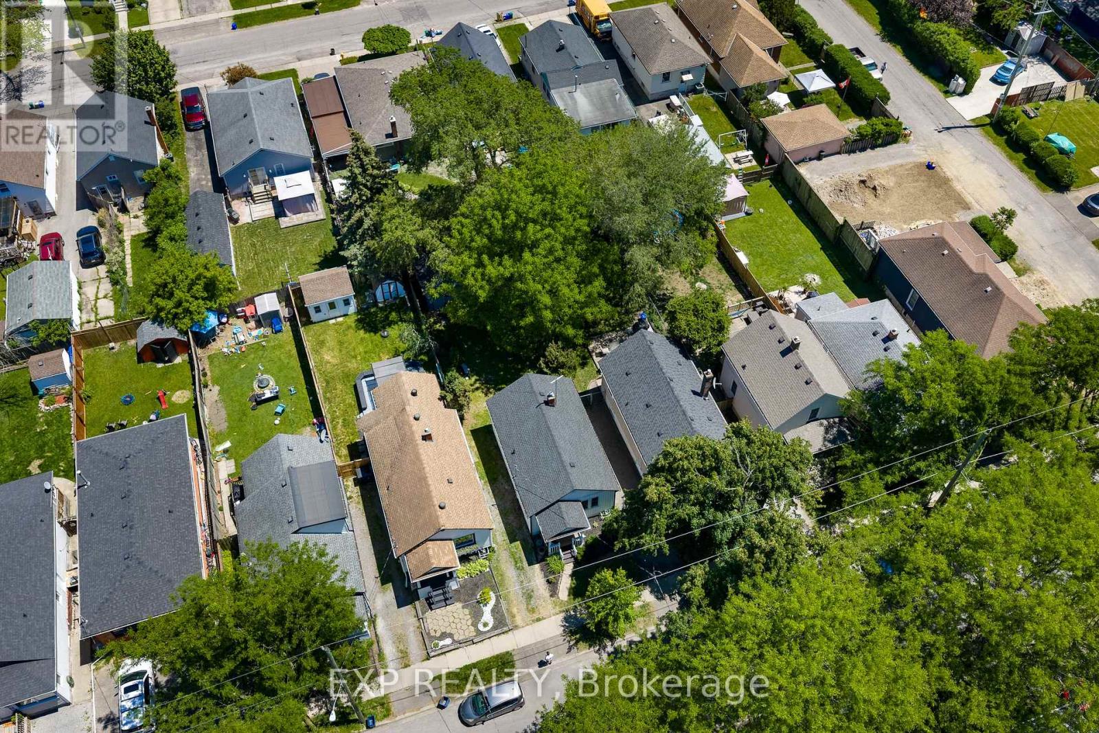 28 Grantham Avenue, St. Catharines, Ontario  L2P 3B4 - Photo 5 - X13604896