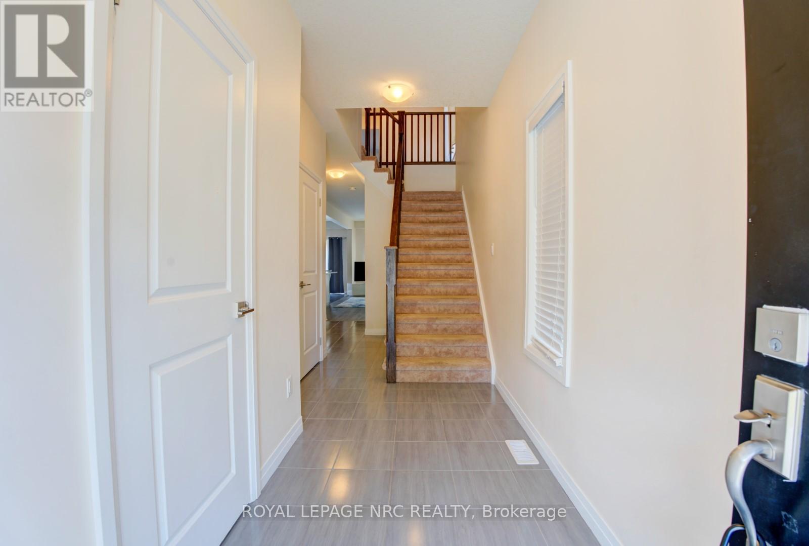 4901 Pettit Avenue, Niagara Falls, Ontario  L2E 0B7 - Photo 2 - X13605082