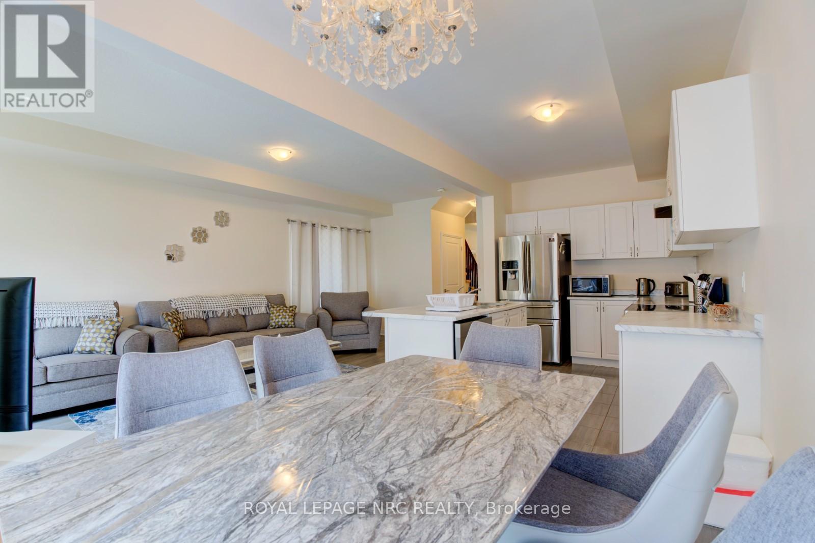 4901 Pettit Avenue, Niagara Falls, Ontario  L2E 0B7 - Photo 5 - X13605082