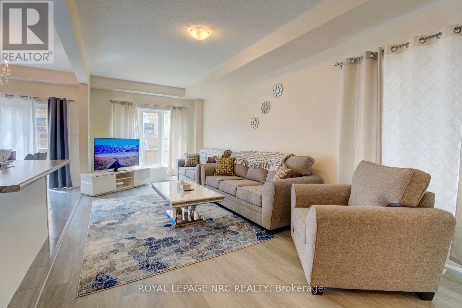 4901 Pettit Avenue, Niagara Falls, Ontario  L2E 0B7 - Photo 7 - X13605082