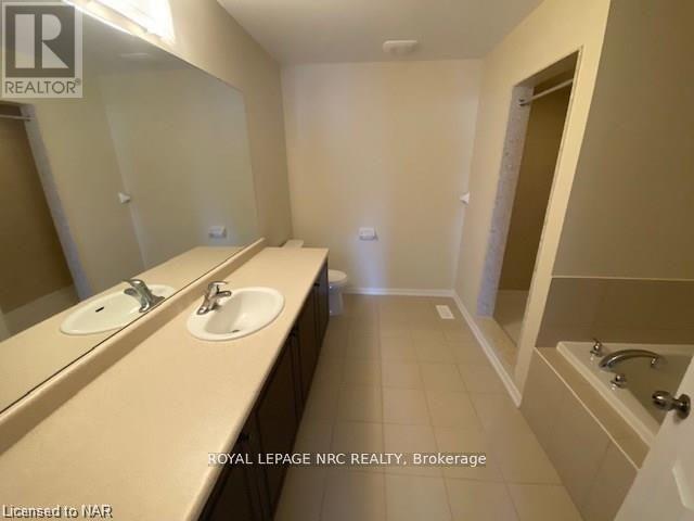 7801 Sassafras Trail, Niagara Falls, Ontario  L2H 0N5 - Photo 32 - X13605372