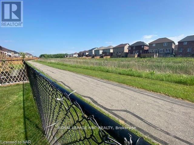 7801 Sassafras Trail, Niagara Falls, Ontario  L2H 0N5 - Photo 6 - X13605372