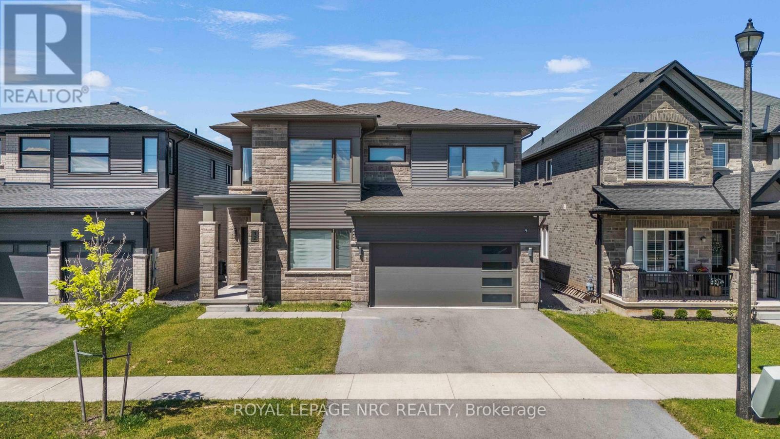 12 SWAN AVENUE, Pelham, Ontario