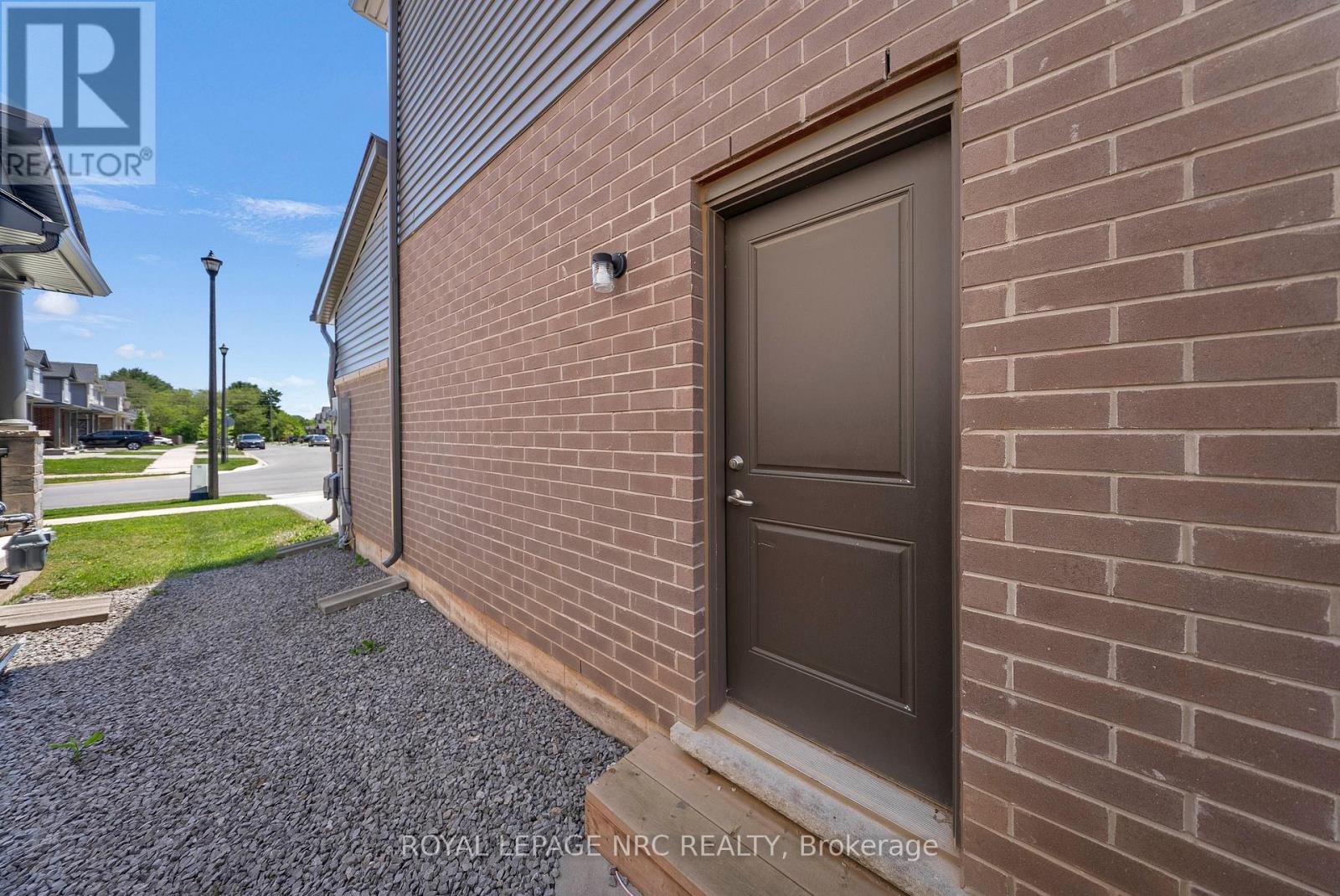 12 Swan Avenue, Pelham, Ontario  L0S 1E6 - Photo 11 - X13605952