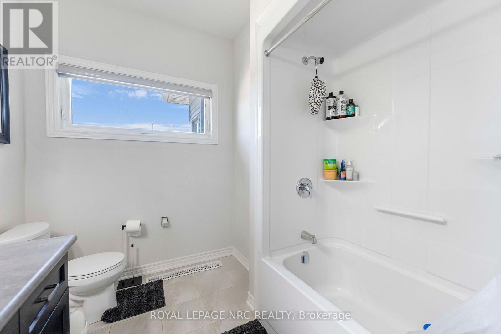 12 Swan Avenue, Pelham, Ontario  L0S 1E6 - Photo 35 - X13605952