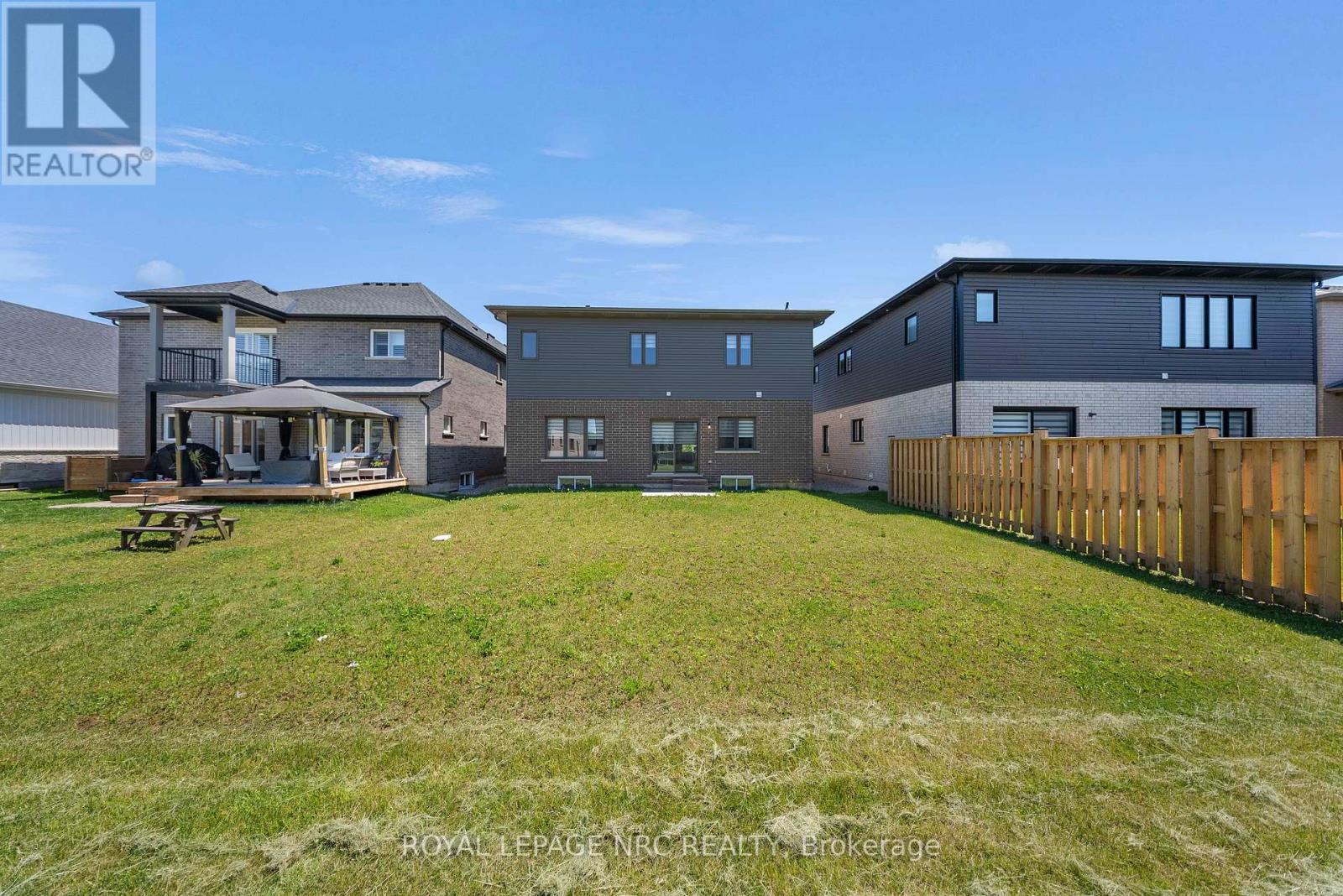 12 Swan Avenue, Pelham, Ontario  L0S 1E6 - Photo 47 - X13605952