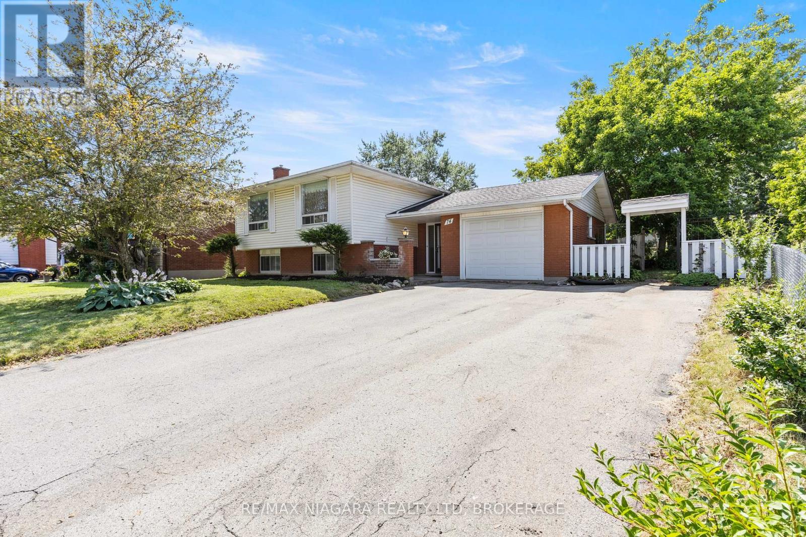 74 WESTWOOD CRESCENT, Welland, Ontario