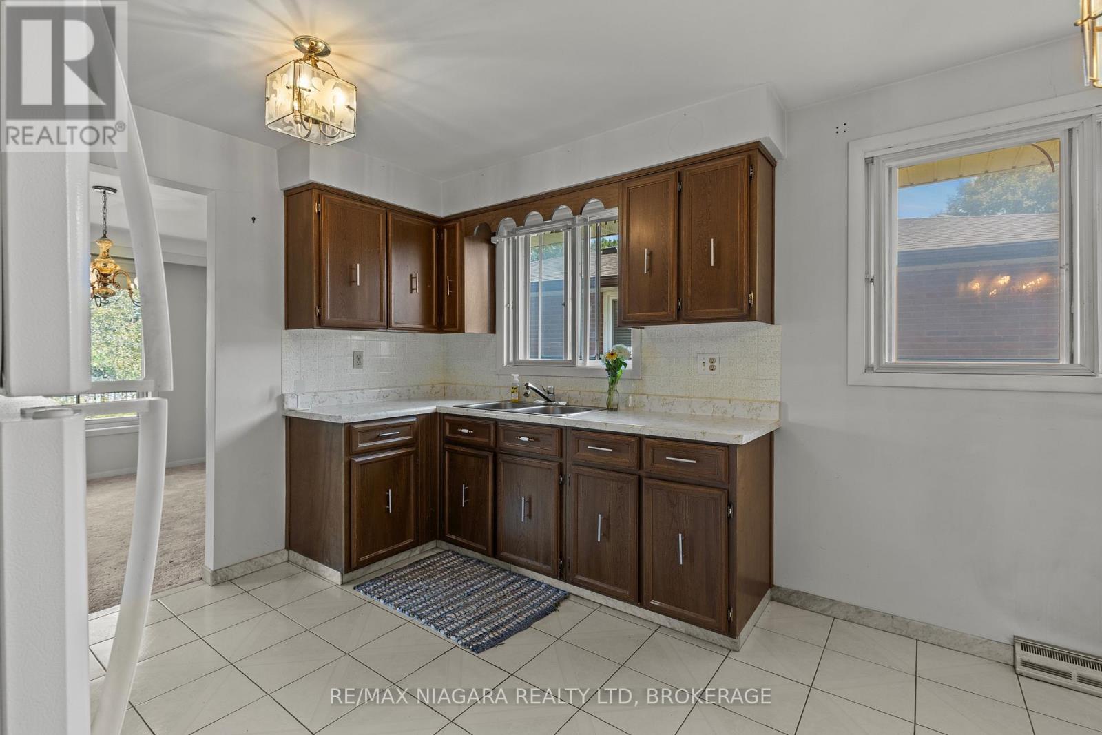 74 Westwood Crescent, Welland, Ontario  L3C 4R3 - Photo 13 - X13605970