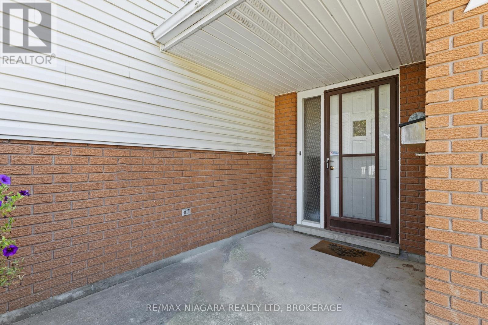 74 Westwood Crescent, Welland, Ontario  L3C 4R3 - Photo 4 - X13605970