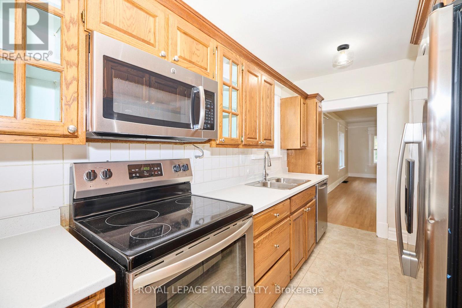 4592 Sixth Avenue, Niagara Falls, Ontario  L2E 4T3 - Photo 12 - X13606002