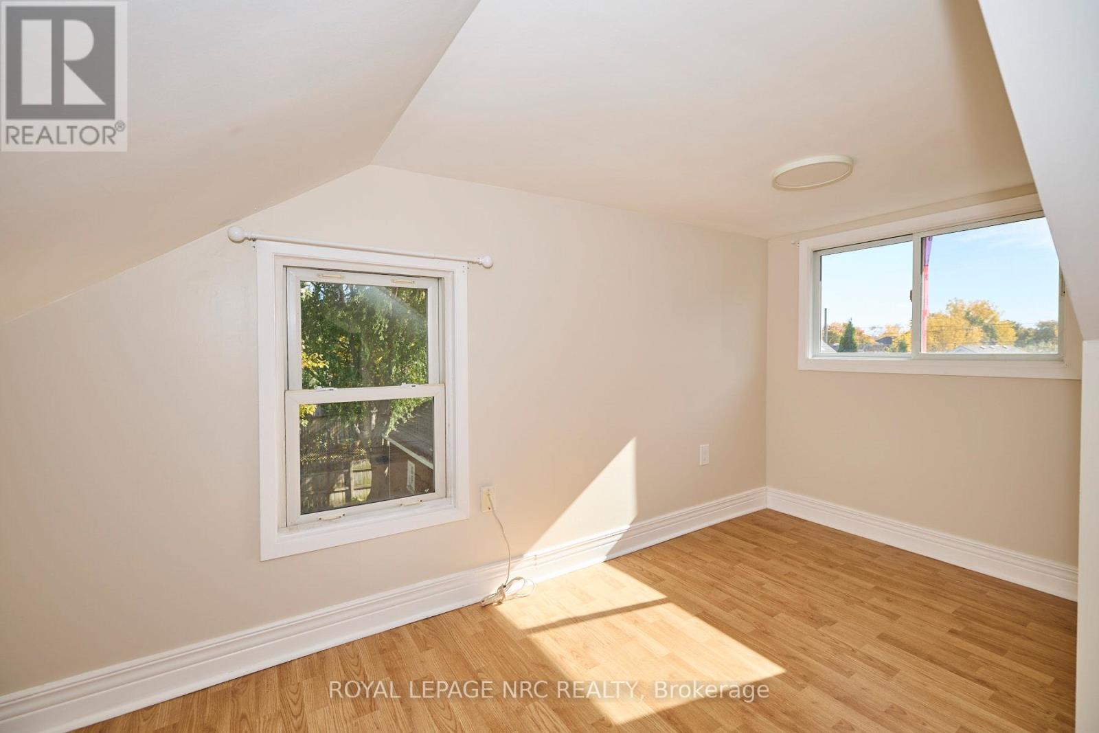 4592 Sixth Avenue, Niagara Falls, Ontario  L2E 4T3 - Photo 27 - X13606002