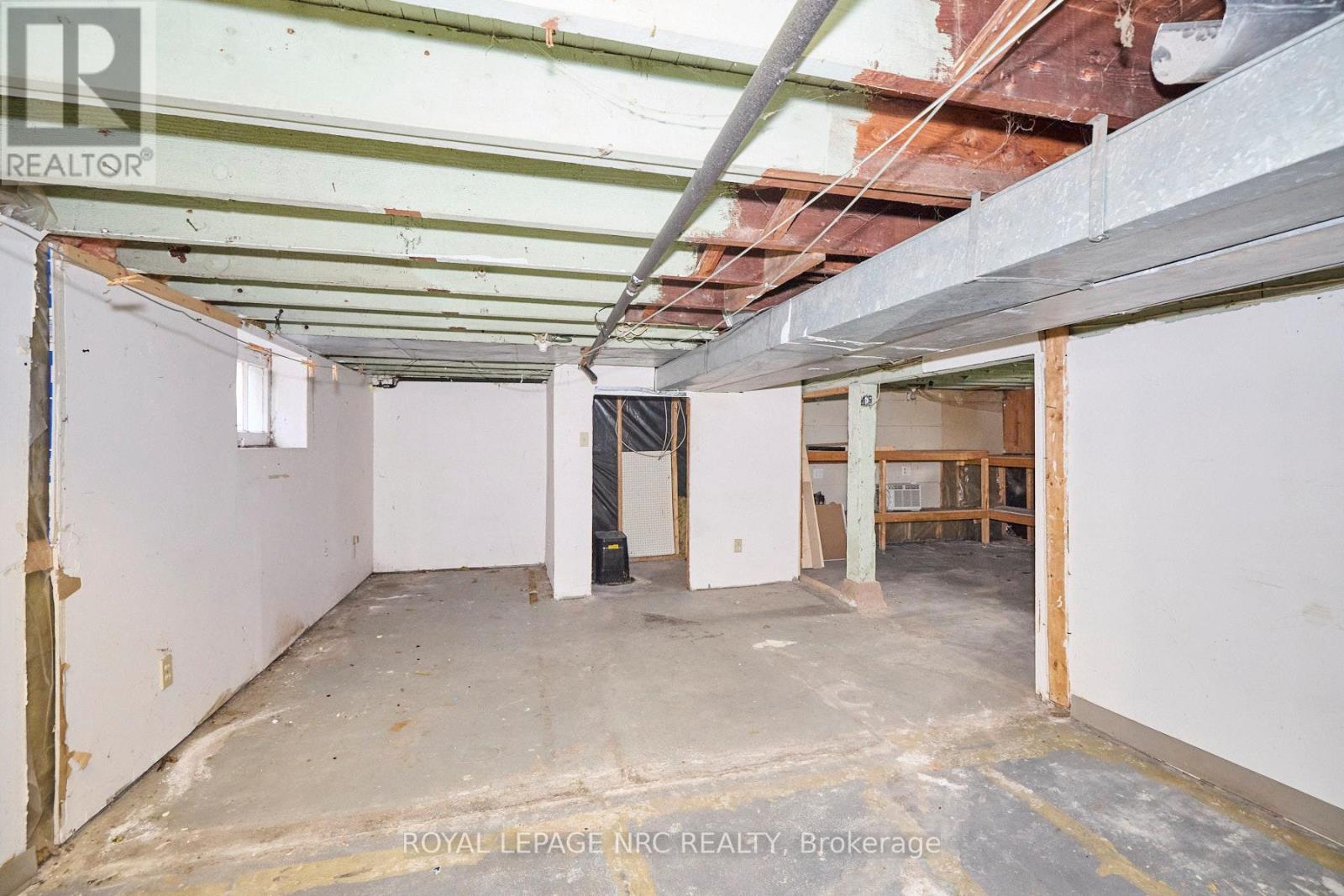 4592 Sixth Avenue, Niagara Falls, Ontario  L2E 4T3 - Photo 32 - X13606002