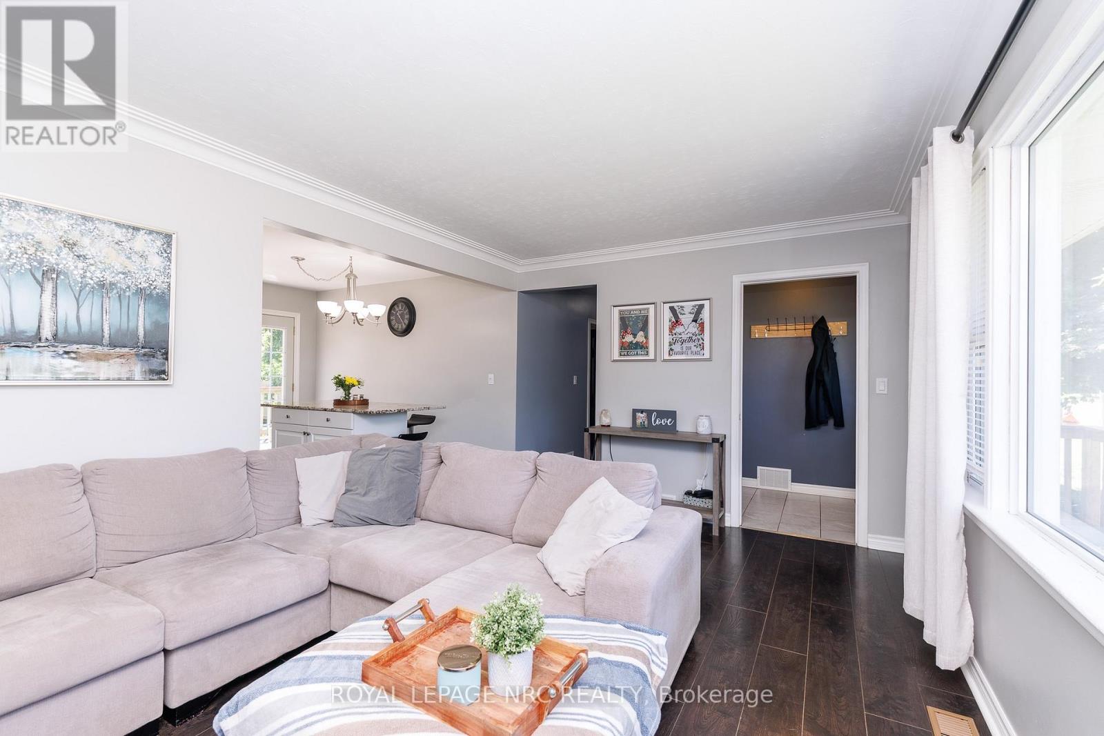 3676 Dorchester Road, Niagara Falls, Ontario  L2J 3A5 - Photo 13 - X13606006