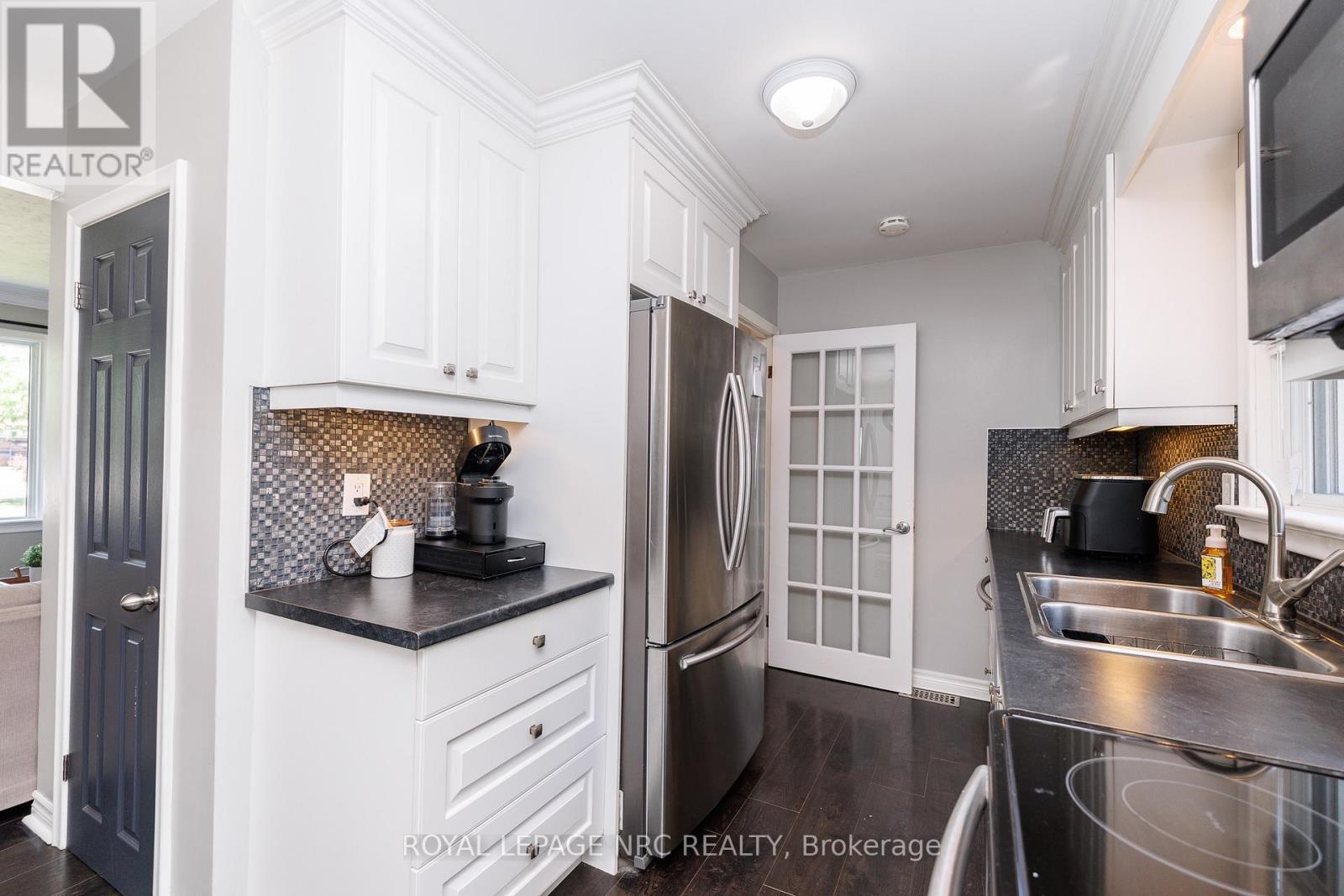 3676 Dorchester Road, Niagara Falls, Ontario  L2J 3A5 - Photo 18 - X13606006