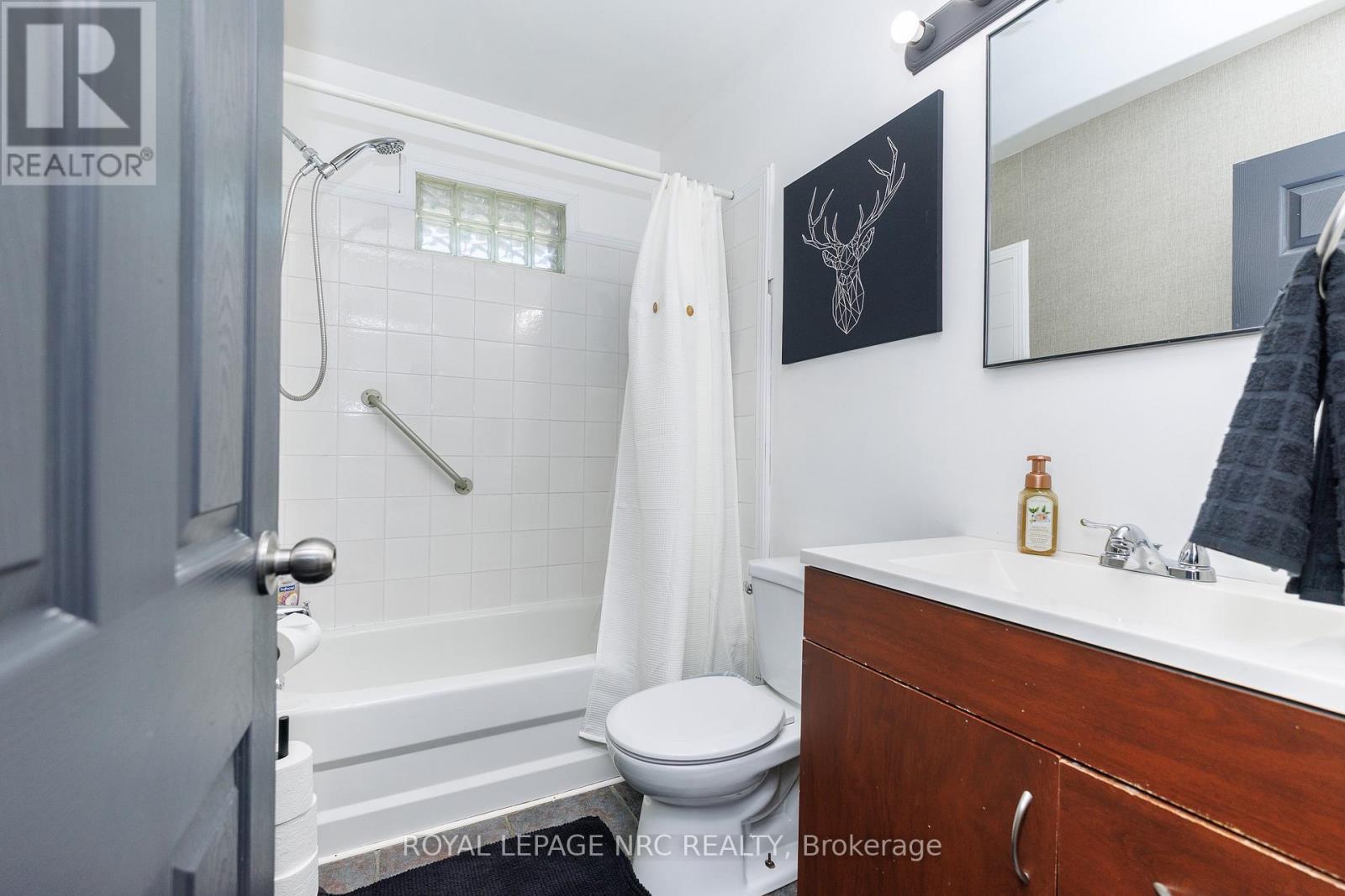 3676 Dorchester Road, Niagara Falls, Ontario  L2J 3A5 - Photo 26 - X13606006