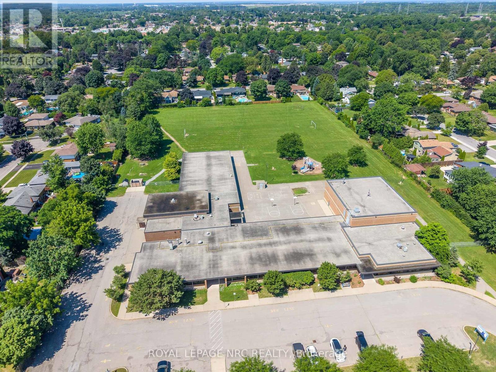 3676 Dorchester Road, Niagara Falls, Ontario  L2J 3A5 - Photo 45 - X13606006