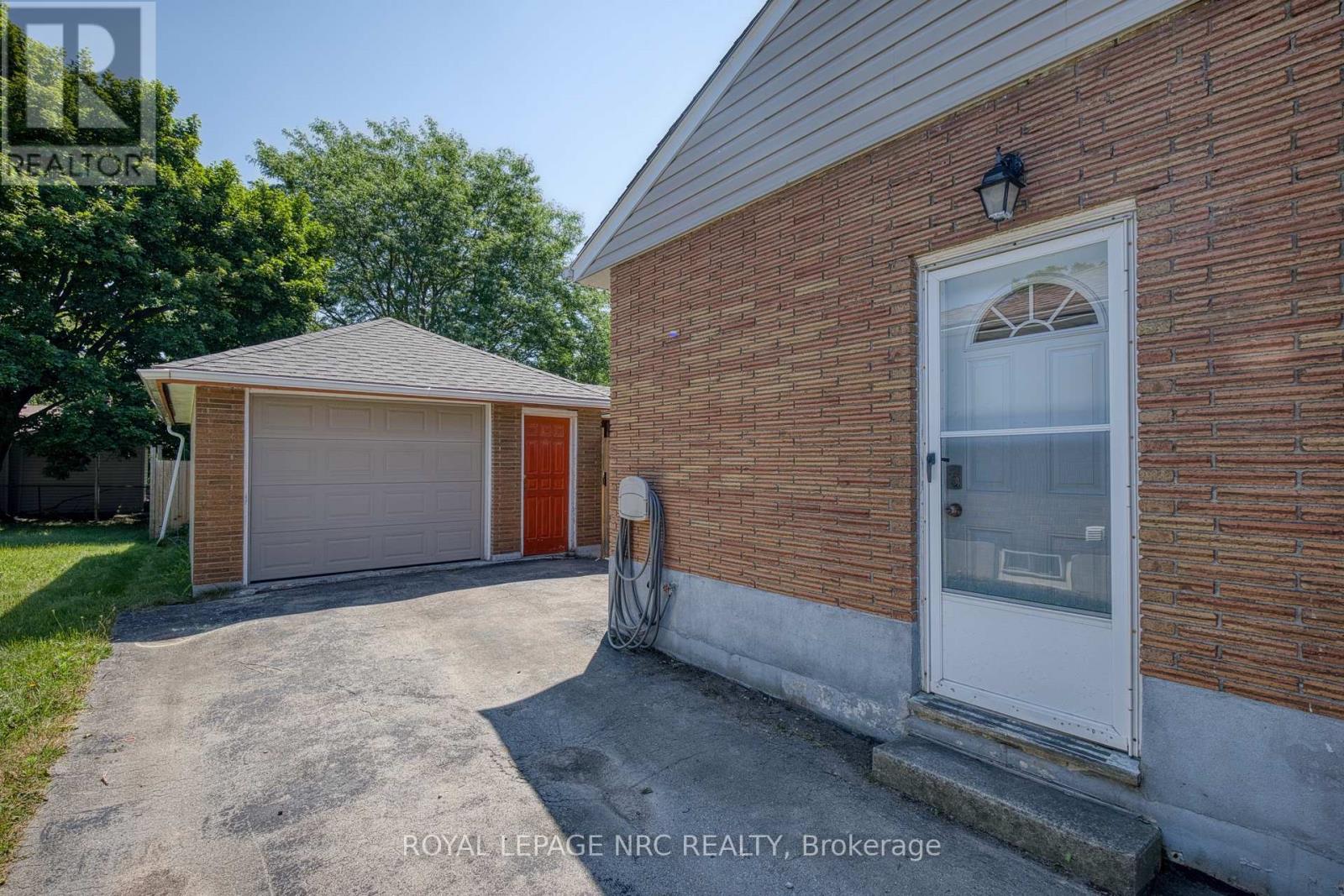 3676 Dorchester Road, Niagara Falls, Ontario  L2J 3A5 - Photo 8 - X13606006